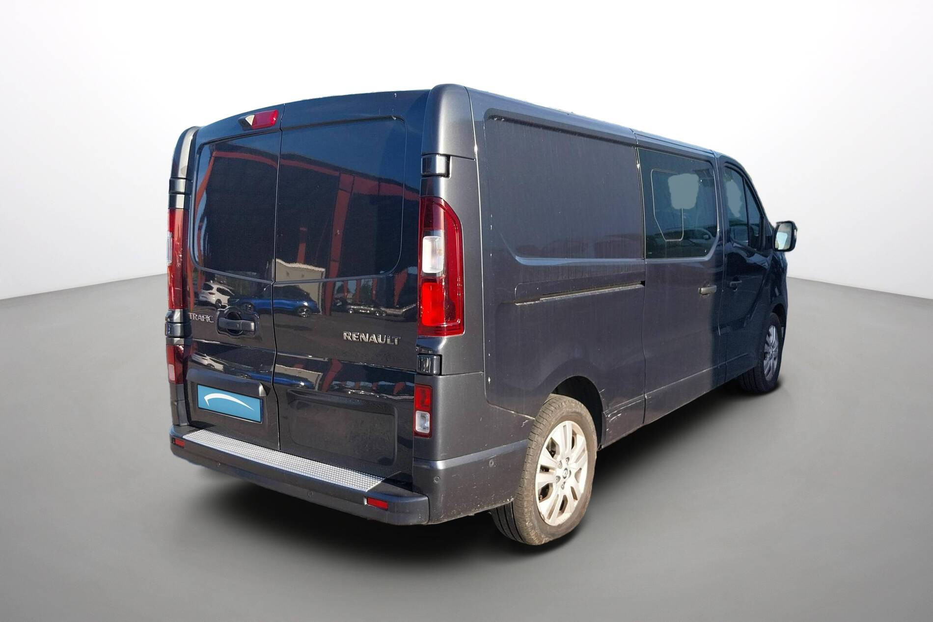 Vente en ligne Renault Trafic Cabine Approfondie TRAFIC CA L2H1 3000 KG BLUE DCI 150 EDC au prix de 31 590 €