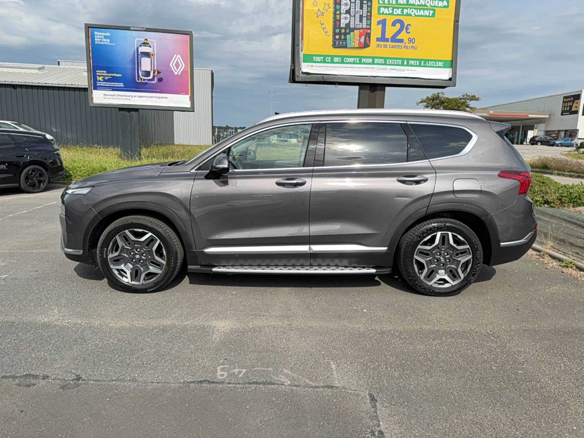 Vente en ligne Hyundai Santa Fe  1.6 T-GDi Hybrid 230 BVA6 au prix de 29 990 €