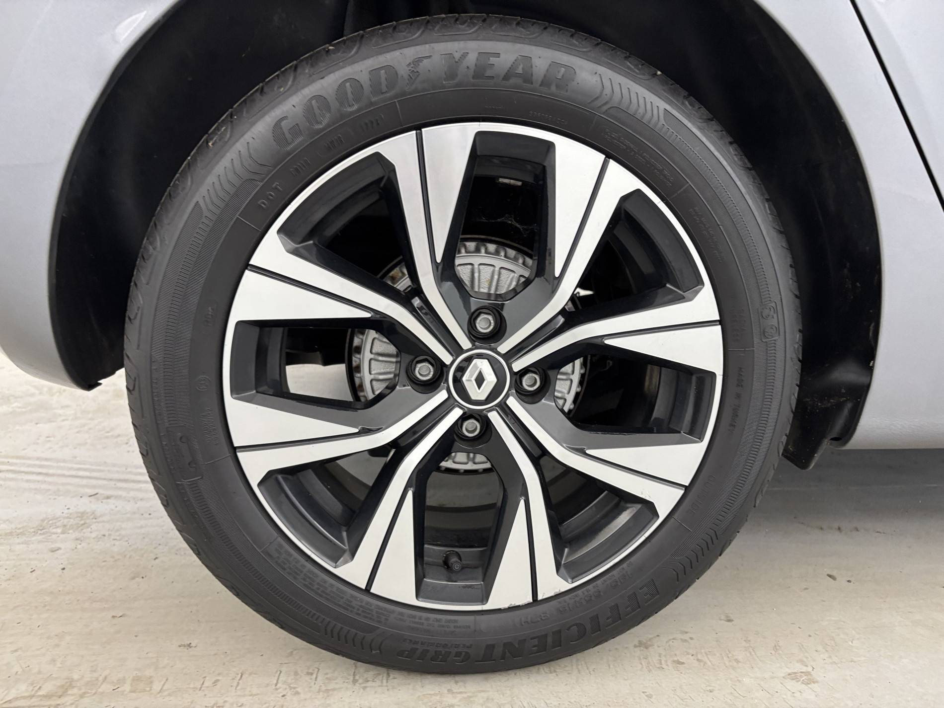 Vente en ligne Renault Clio 5 Clio TCe 90 au prix de 14 790 €