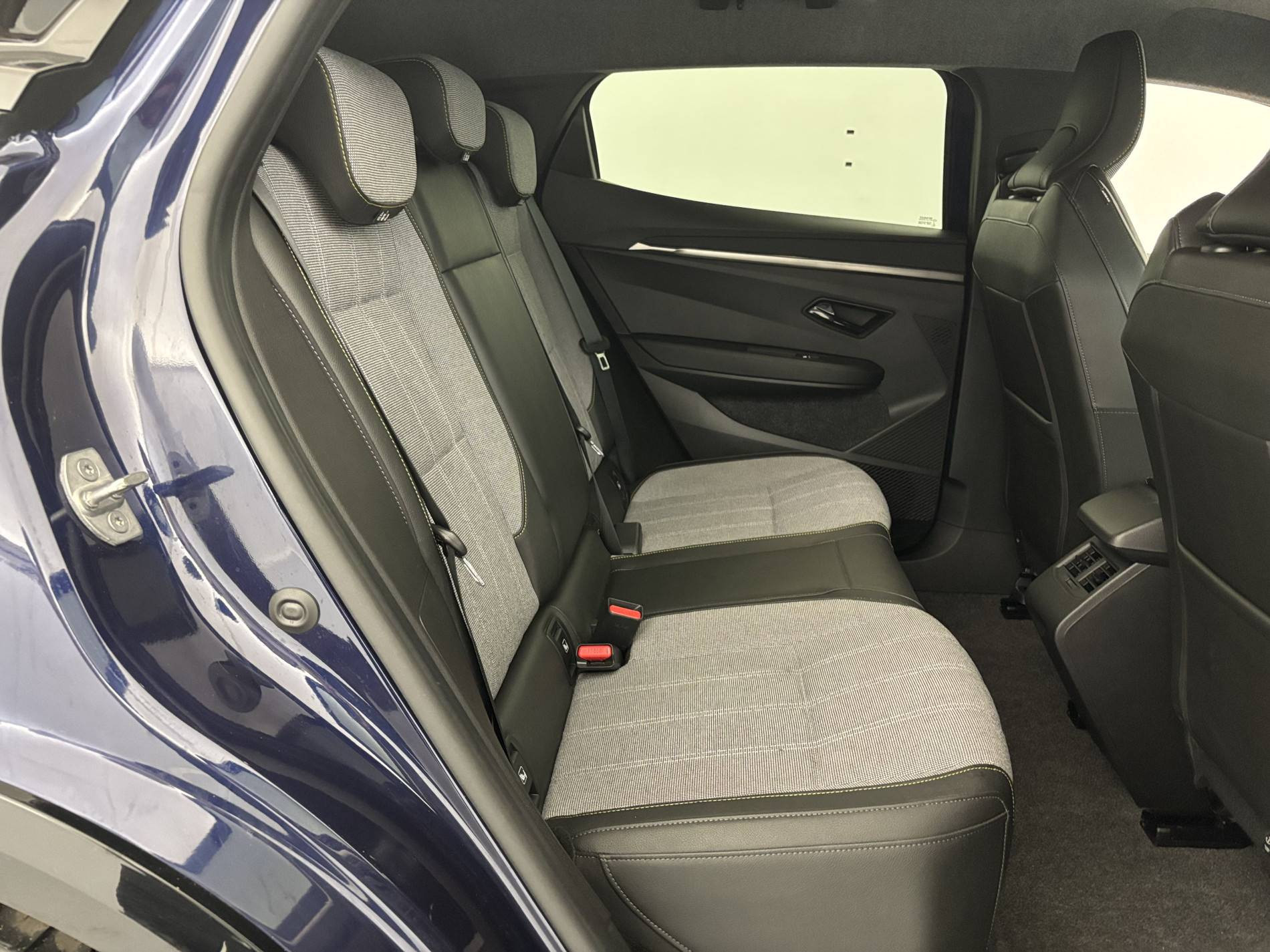Vente en ligne Renault Megane E-Tech  220 ch autonomie confort GSR2 au prix de 29 490 €