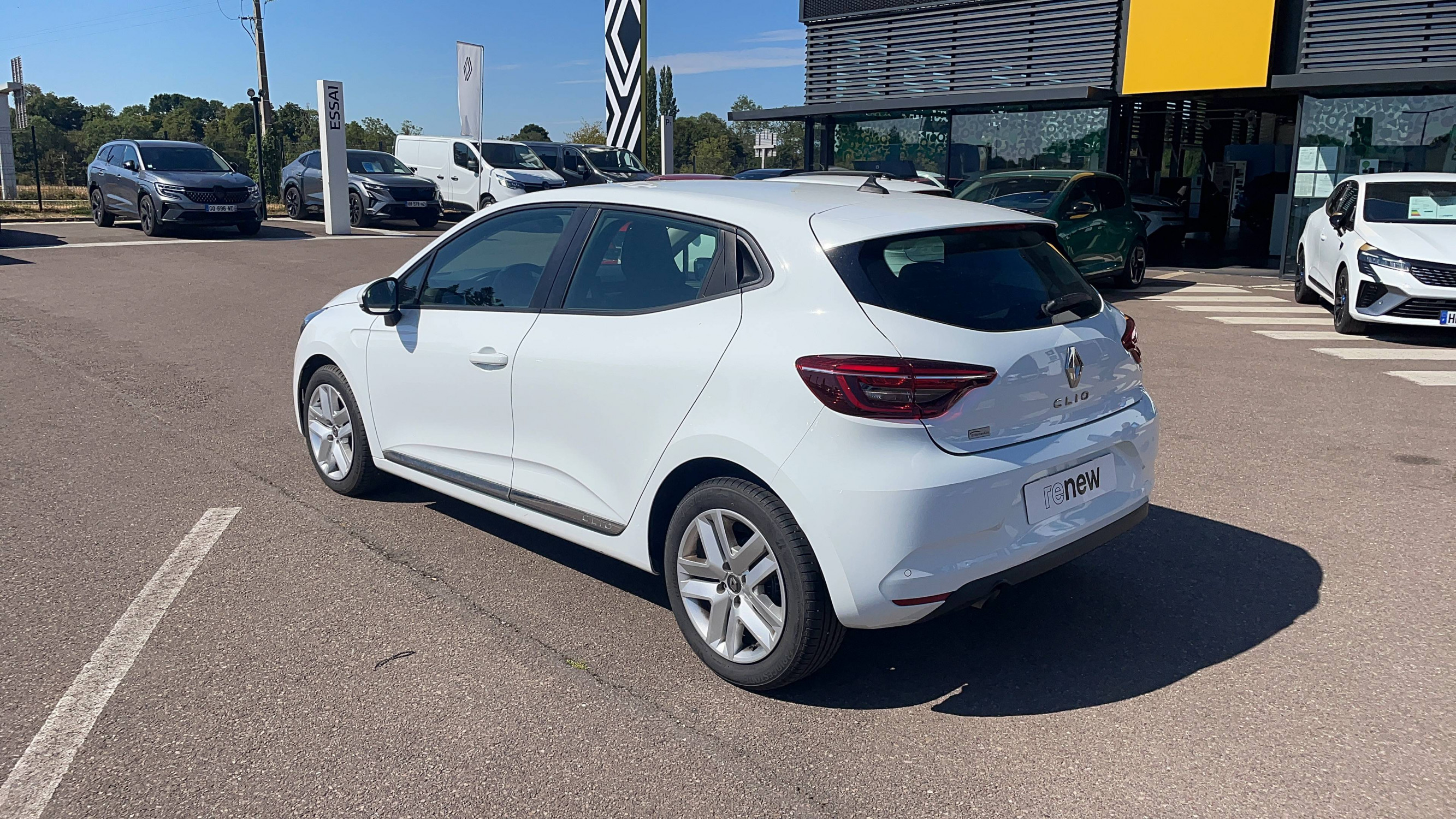 Vente en ligne Renault Clio 5 Clio TCe 90 X-Tronic - 21N au prix de 14 991 €