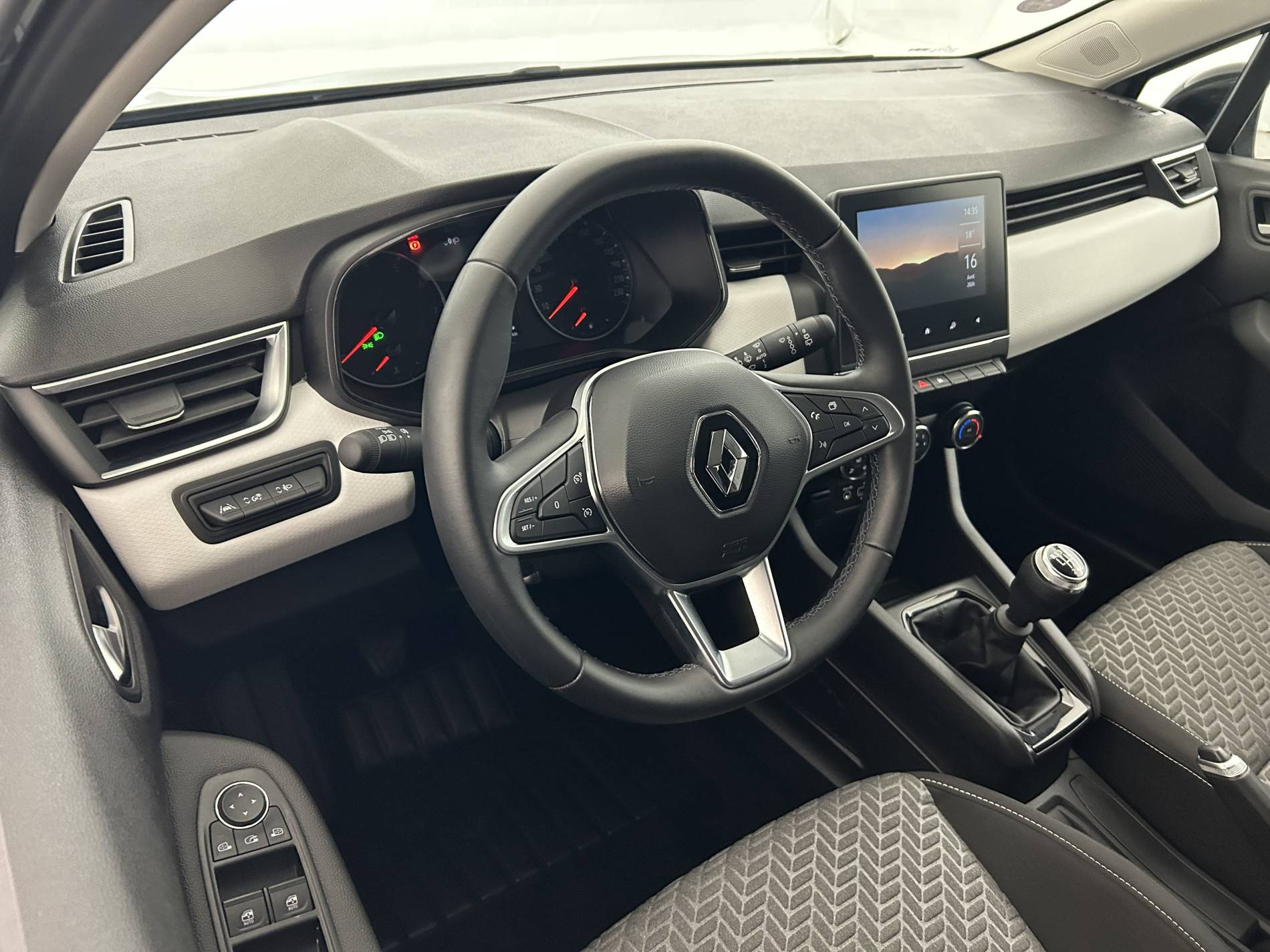 Vente en ligne Renault Clio 5 Clio TCe 90 au prix de 14 990 €