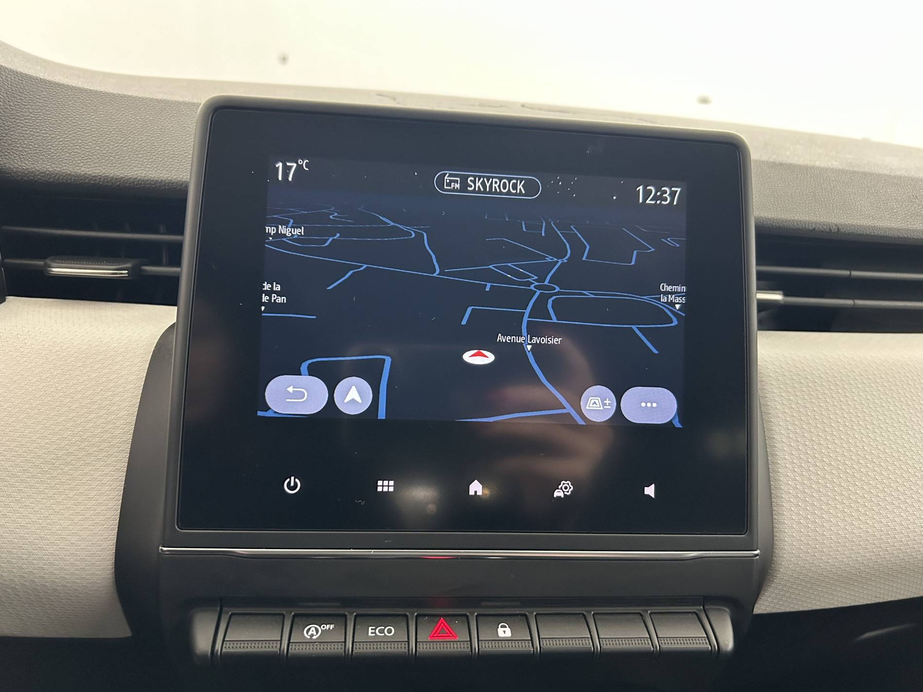 Vente en ligne Renault Clio 5 CLIO SOCIETE BLUE DCI 100 au prix de 14 990 €