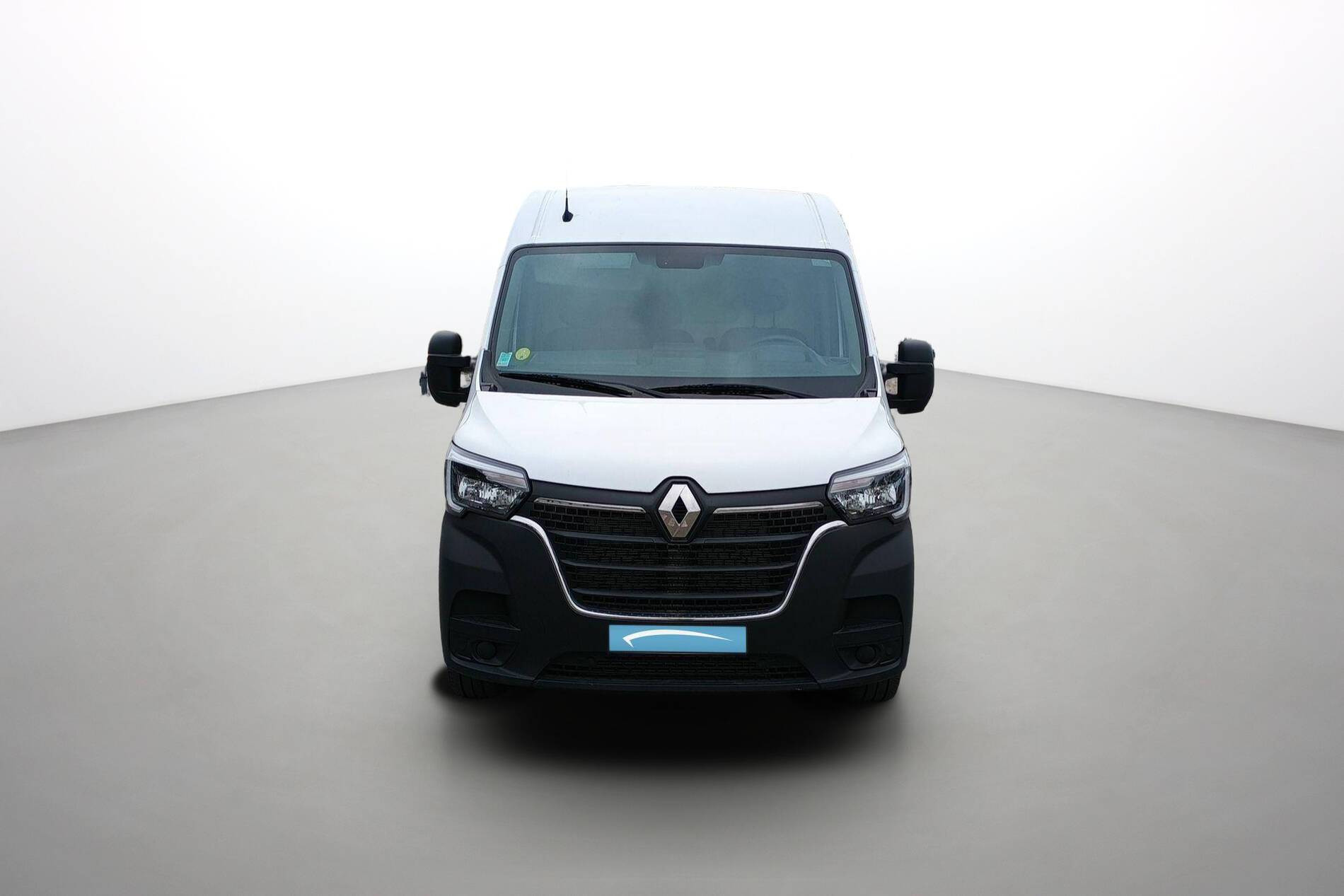 Vente en ligne Renault Master Fourgon MASTER FGN TRAC F3500 L2H2 BLUE DCI 135 au prix de 25 490 €