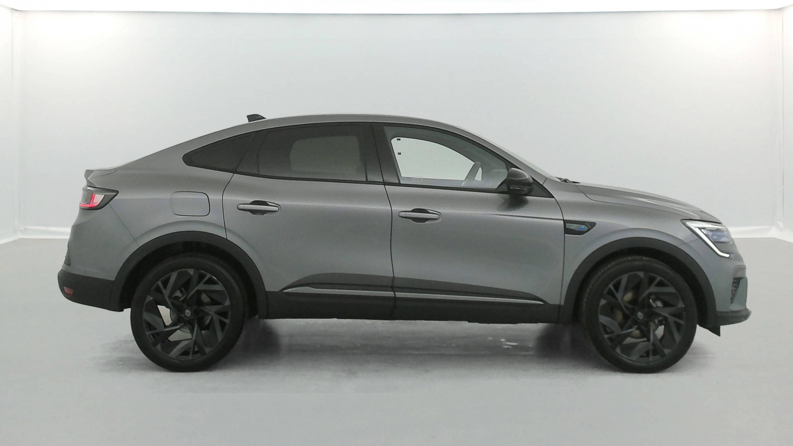 Vente en ligne Renault Arkana  E-Tech full hybrid 145 GSR2 au prix de 27 990 €