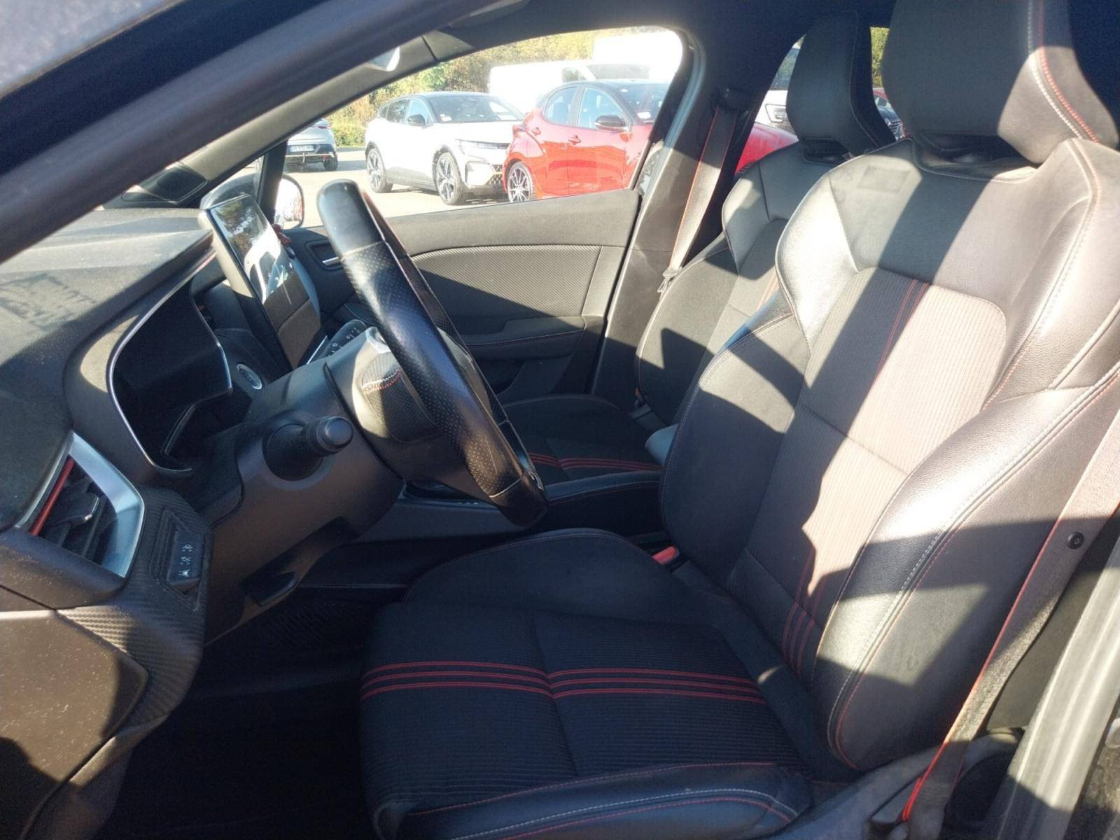 Vente en ligne Renault Clio 5 Clio E-Tech 140 - 21N au prix de 15 990 €