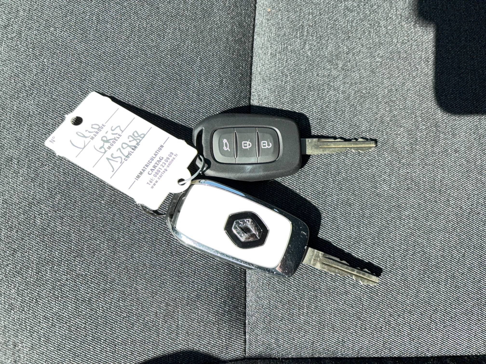 Vente en ligne Renault Clio 5 Clio TCe 90 au prix de 14 290 €