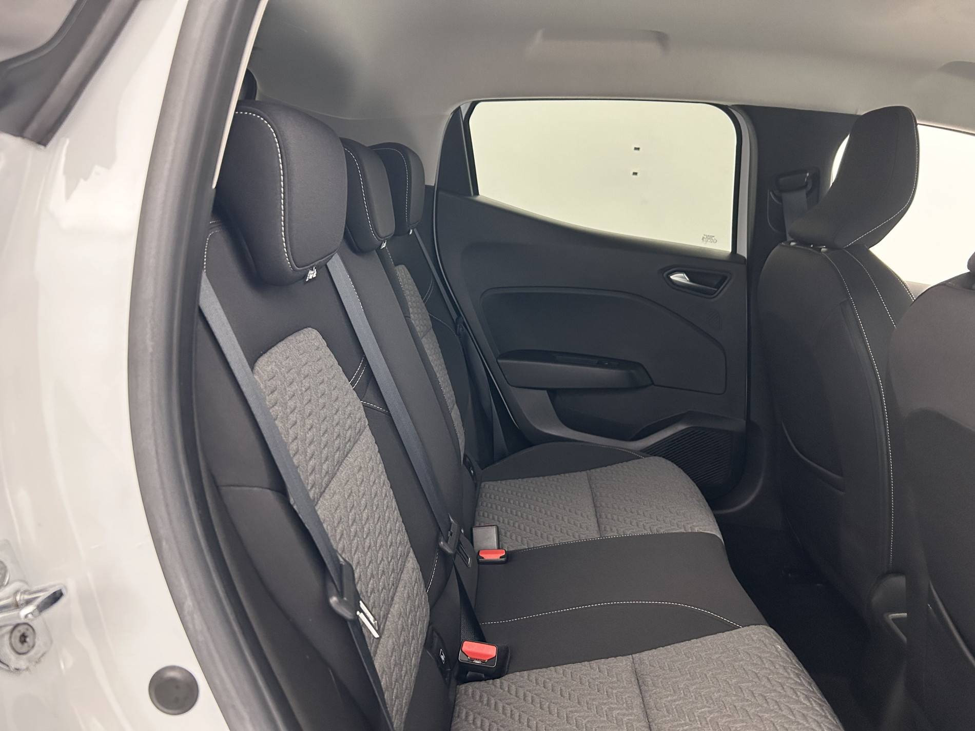 Vente en ligne Renault Clio 5 Clio TCe 90 au prix de 13 490 €