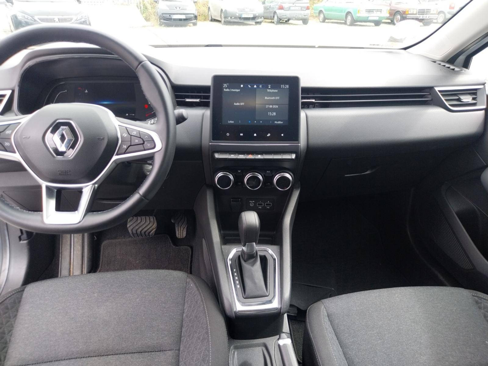 Vente en ligne Renault Clio 5 Clio E-Tech full hybrid 145 au prix de 17 350 €