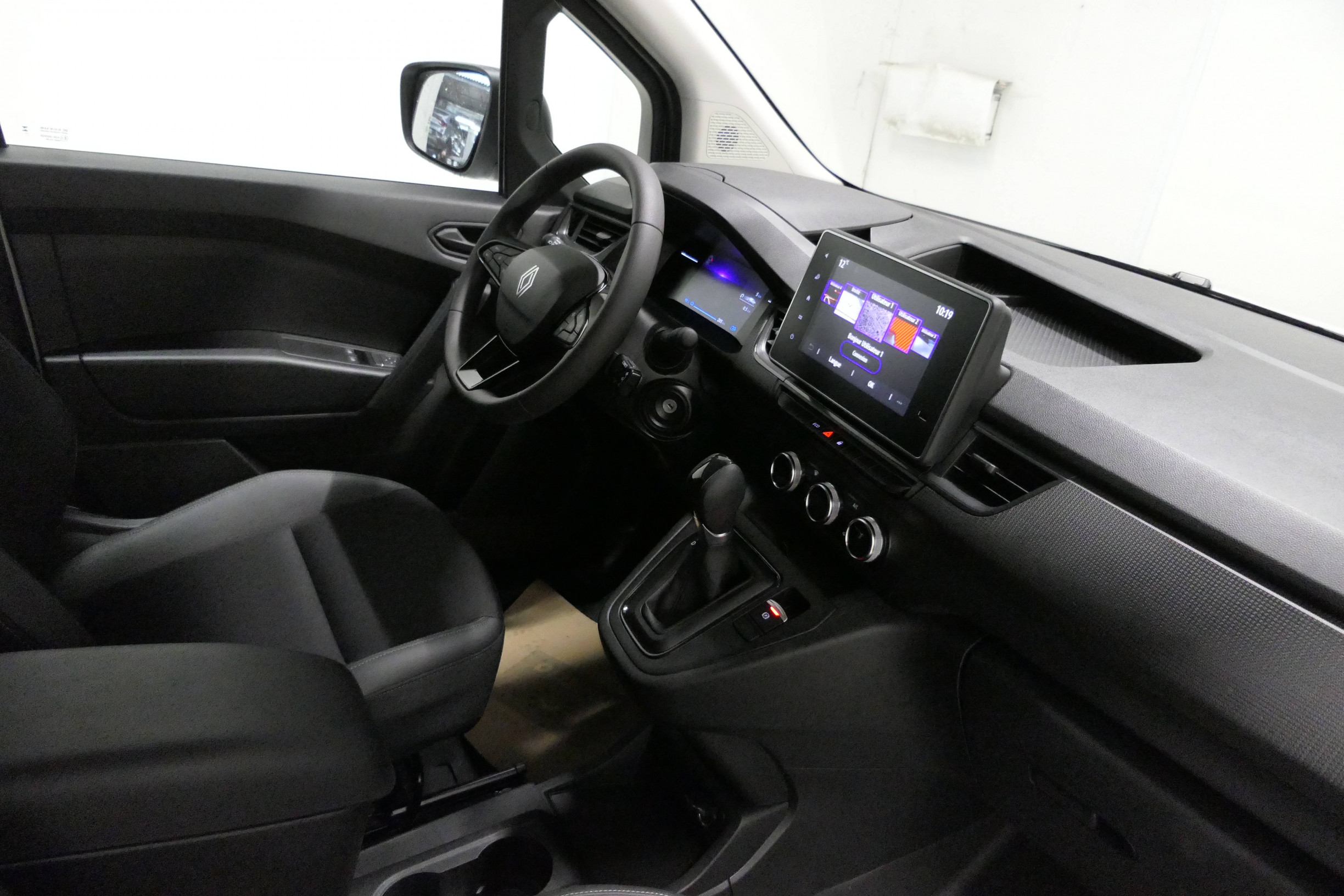 Vente en ligne Renault Kangoo Van E-Tech  FG TOLE L2 AC11 GSR2 au prix de 29 490 €