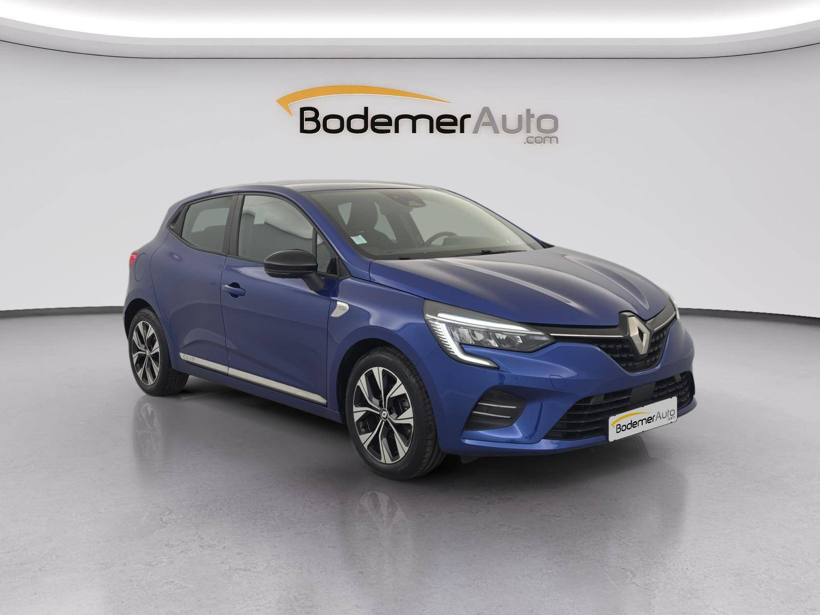 Vente en ligne Renault Clio 5 Clio TCe 90 - 21N au prix de 14 390 €