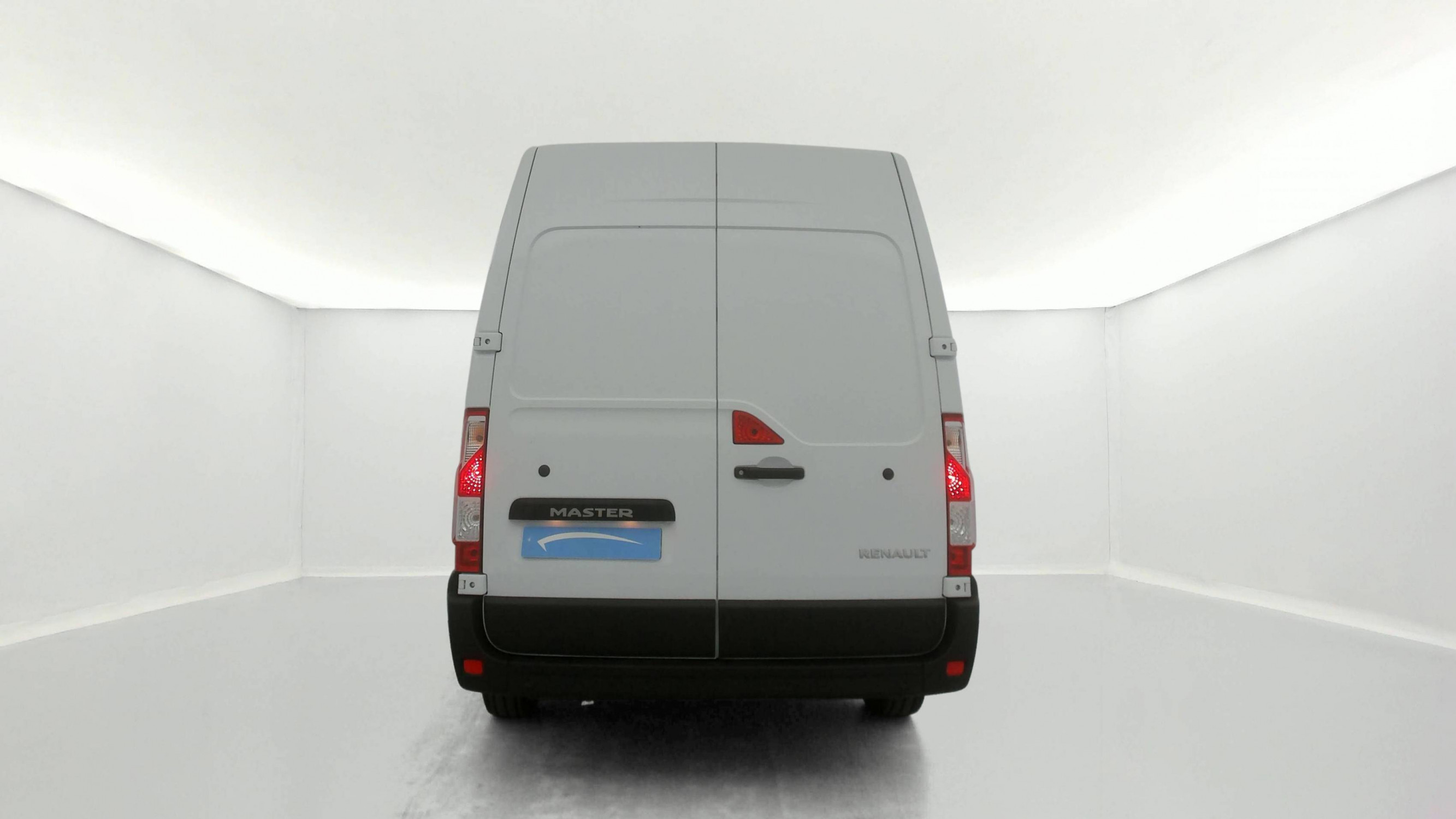 Vente en ligne Renault Master Fourgon MASTER FGN TRAC F3500 L2H2 BLUE DCI 135 au prix de 23 990 €