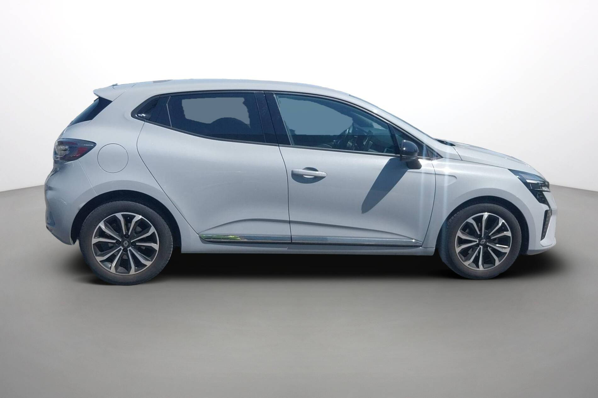 Vente en ligne Renault Clio 5 Clio TCe 90 au prix de 15 990 €