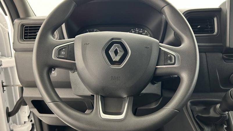 Vente en ligne Renault Master Fourgon MASTER FGN TRAC F3500 L3H3 BLUE DCI 135 au prix de 27 990 €