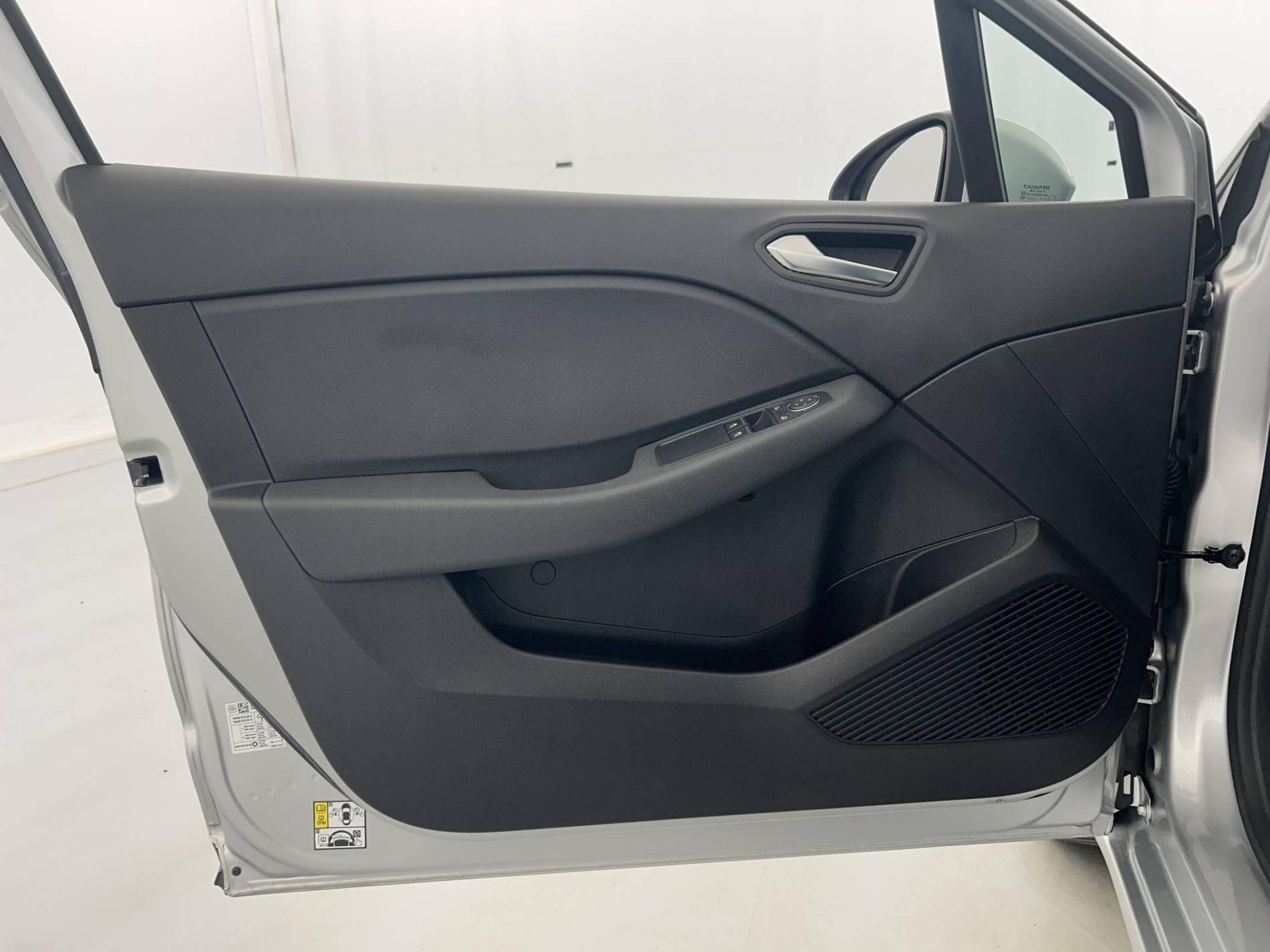 Vente en ligne Renault Clio 5 Clio E-Tech 140 - 21N au prix de 14 490 €