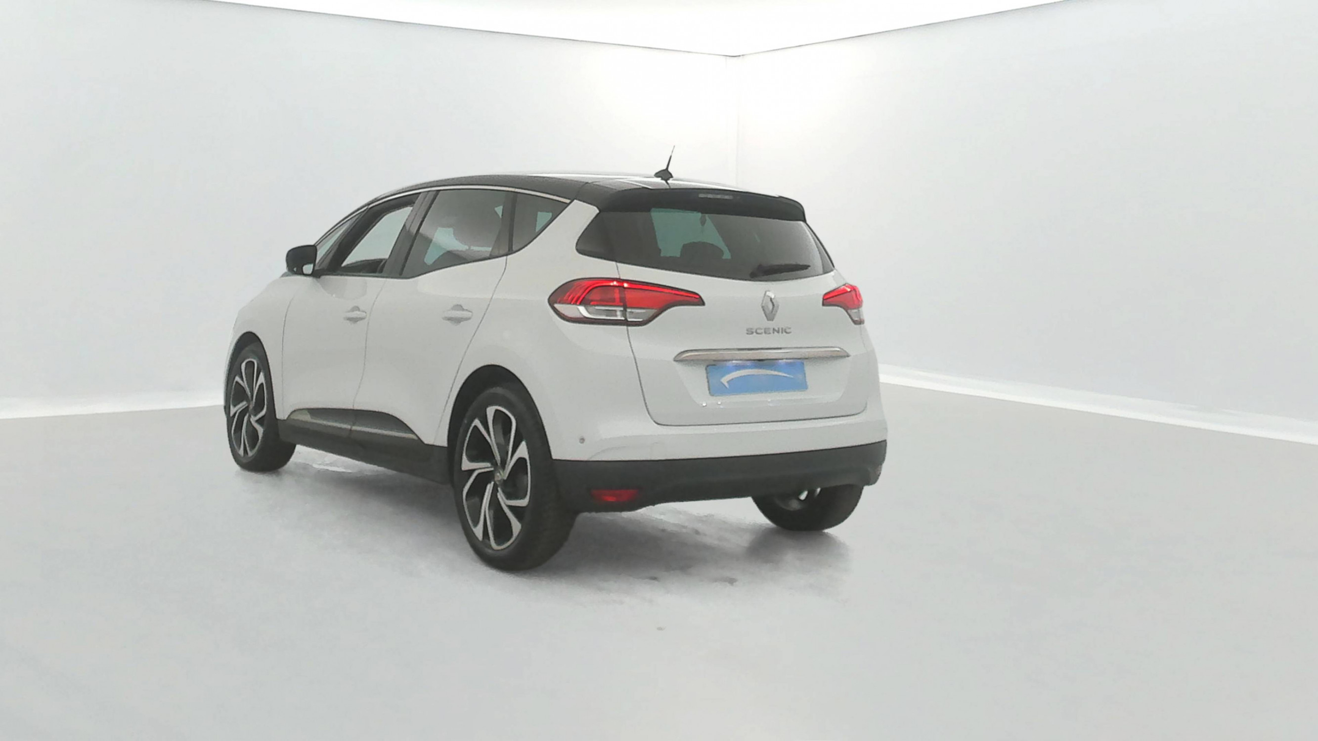 Vente en ligne Renault Scenic 4 Scenic Blue dCi 120 au prix de 16 900 €