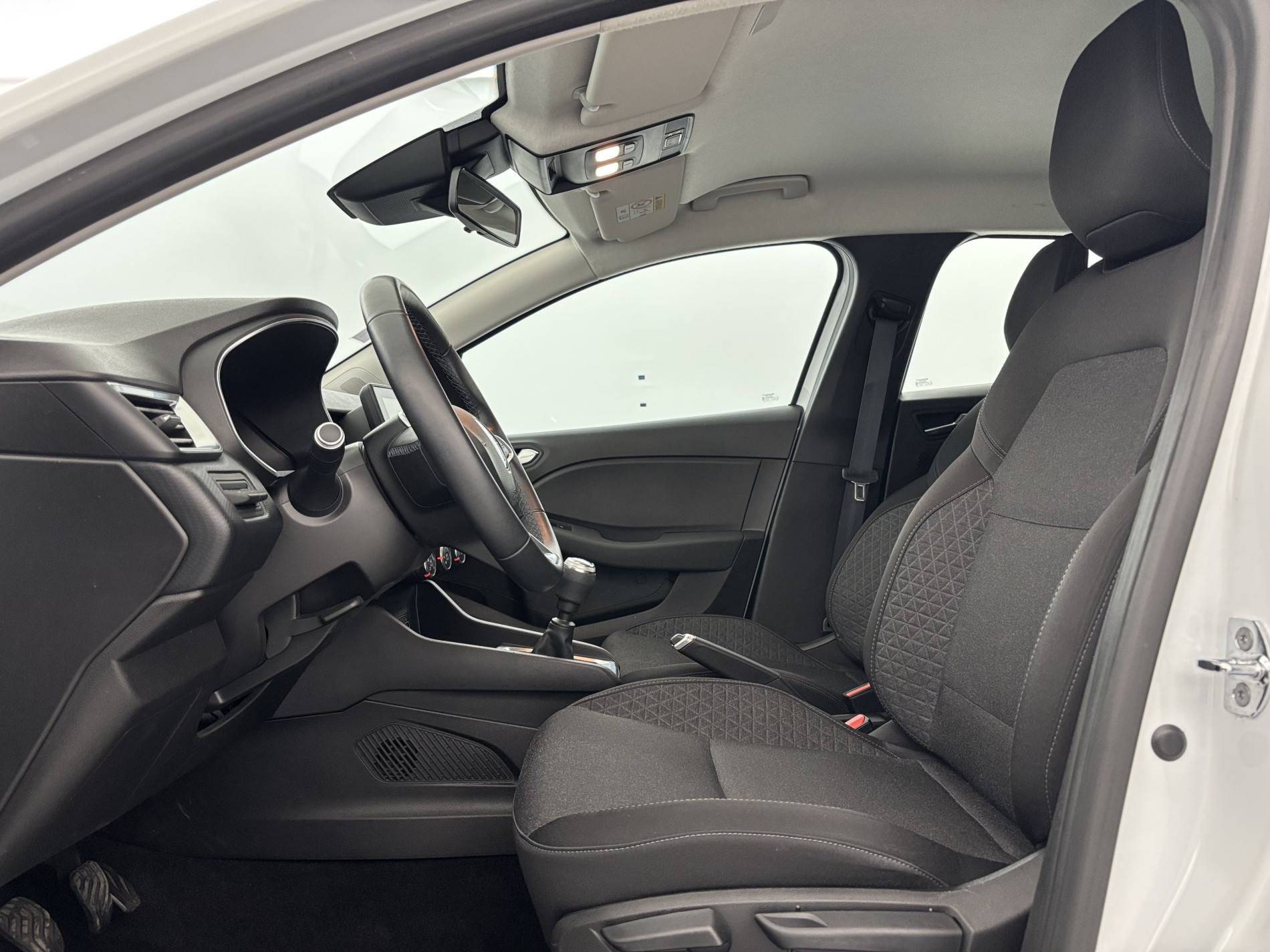 Vente en ligne Renault Clio 5 Clio TCe 90 - 21 au prix de 13 990 €