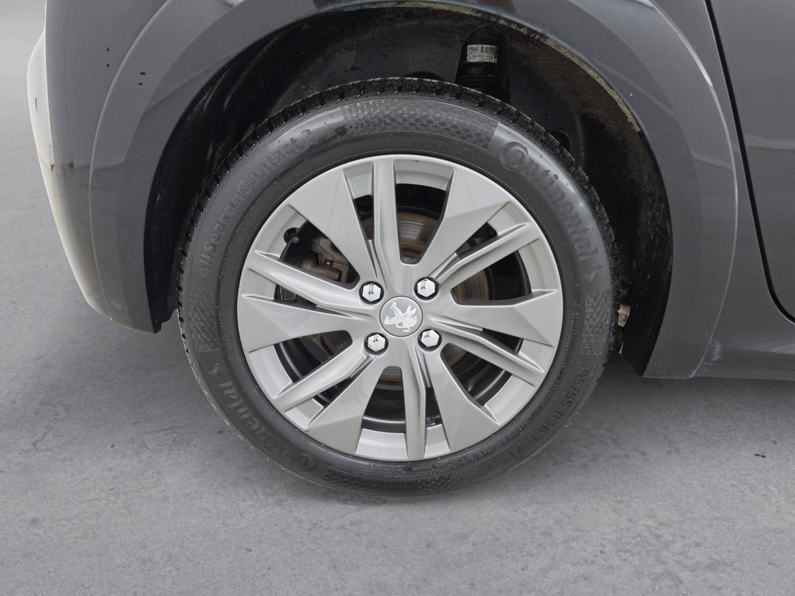 Vente en ligne Peugeot E-208  50 kWh 136ch au prix de 15 900 €