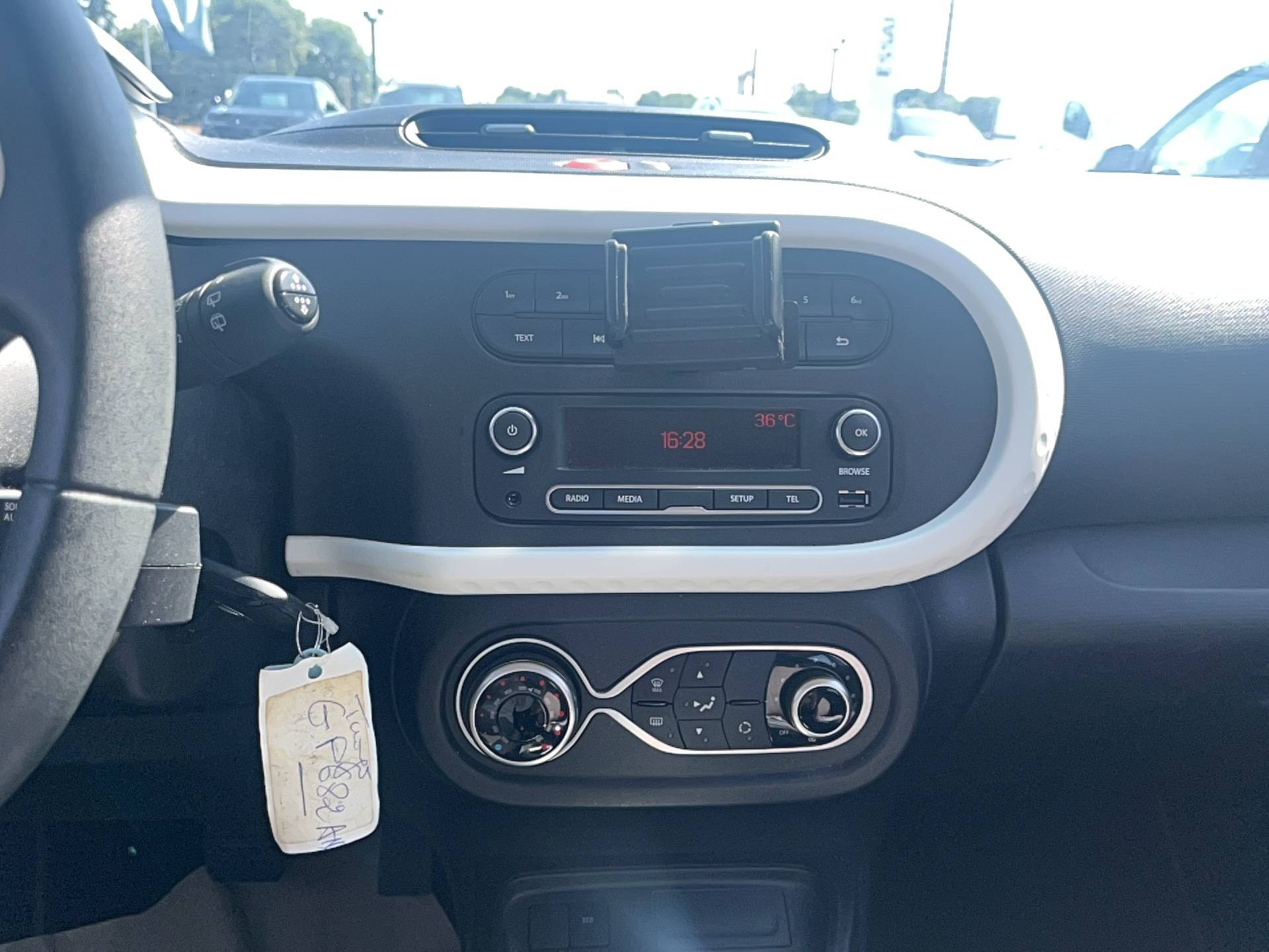 Vente en ligne Renault Twingo Electrique Twingo III E-Tech au prix de 12 491 €