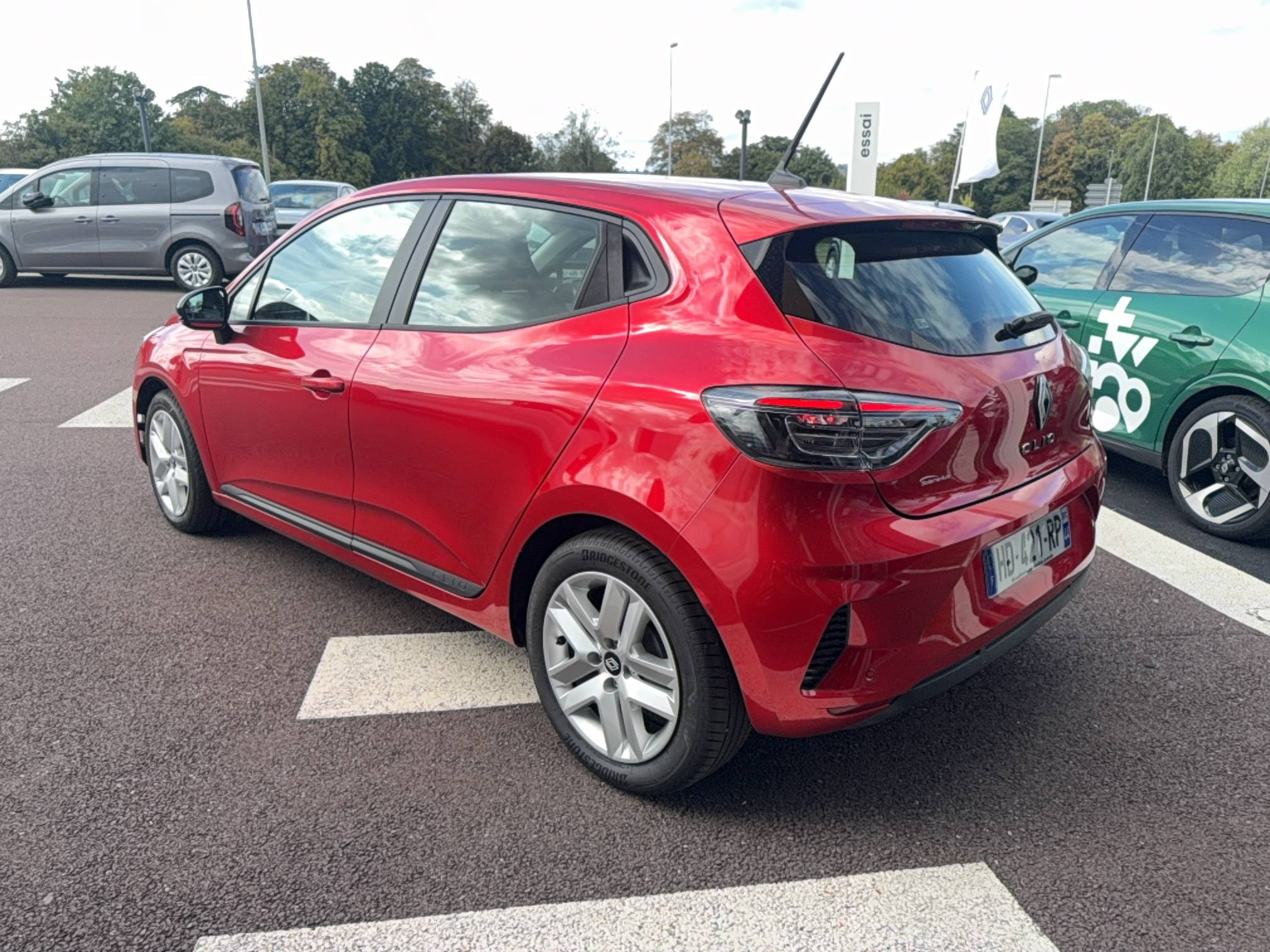 Vente en ligne Renault Clio 5 Clio E-Tech full hybrid 145 ch GSR2 au prix de 19 260 €