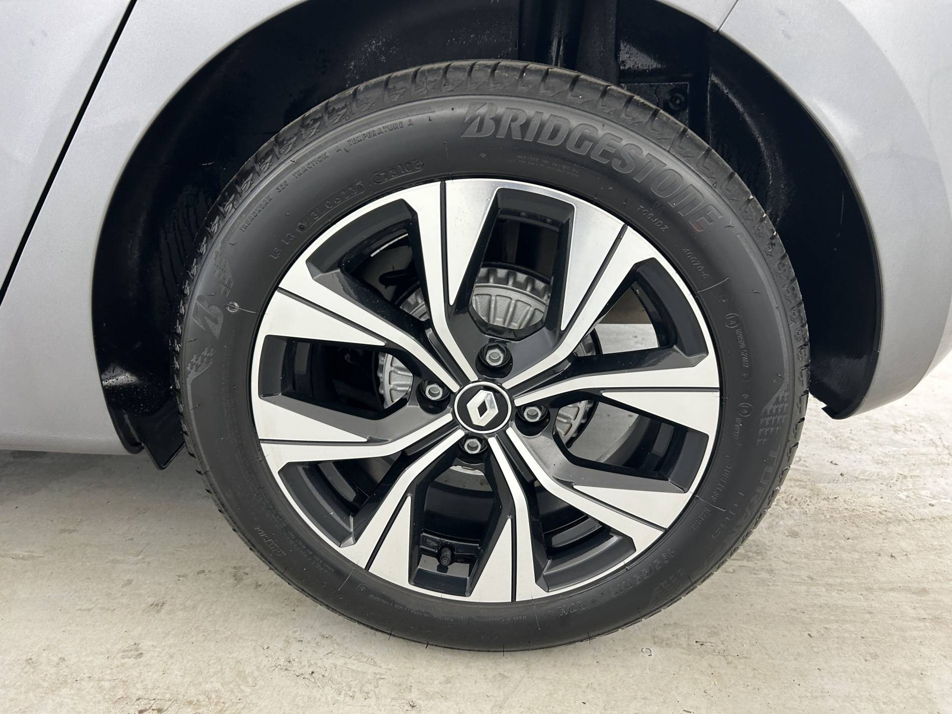 Vente en ligne Renault Clio 5 Clio TCe 90 au prix de 14 990 €