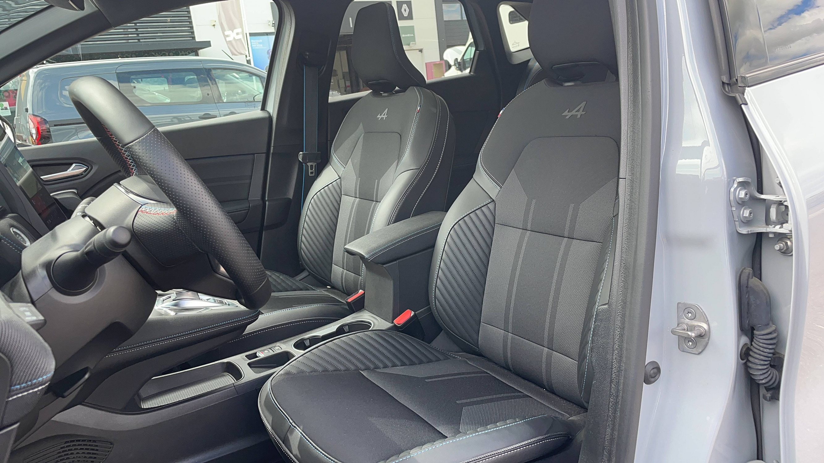 Vente en ligne Renault Symbioz  E-Tech full hybrid 145 au prix de 26 991 €