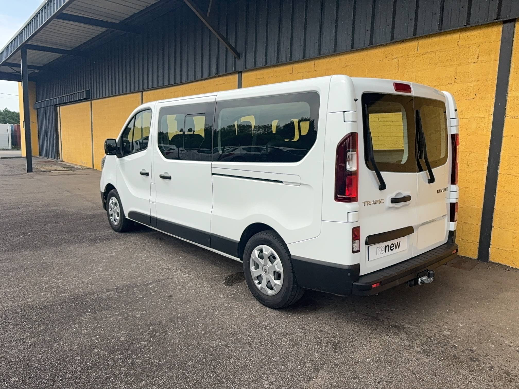 Vente en ligne Renault Trafic  combi L2 dCi 150 Energy S&S au prix de 31 490 €