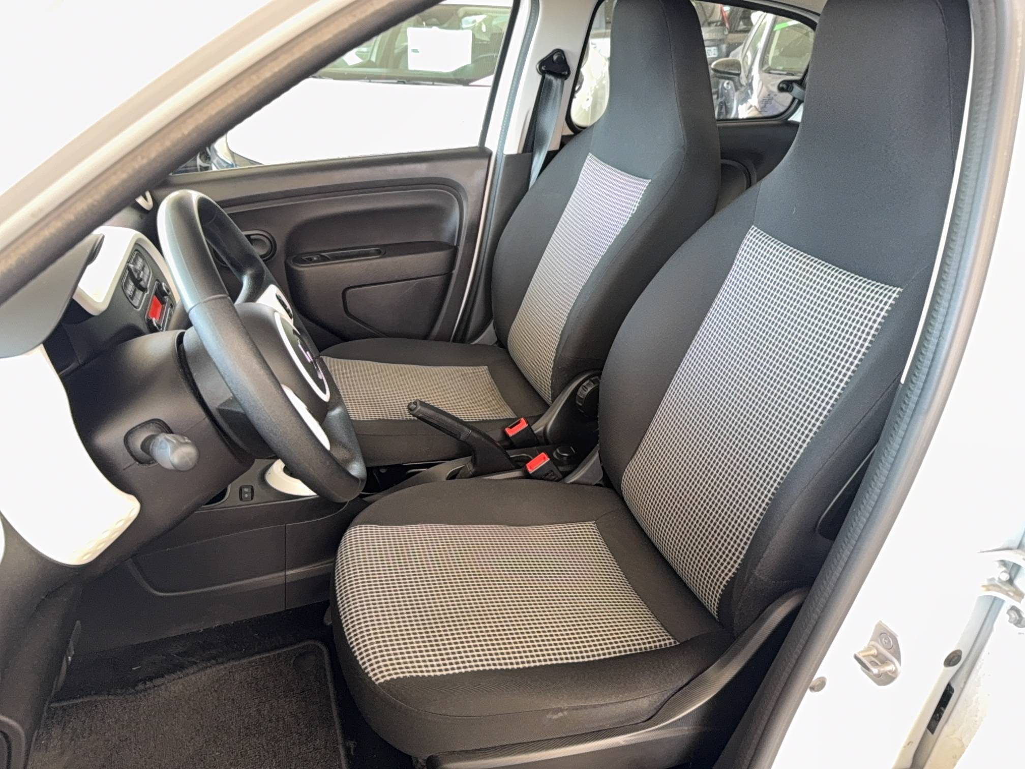 Vente en ligne Renault Twingo Electrique Twingo III E-Tech au prix de 9 990 €
