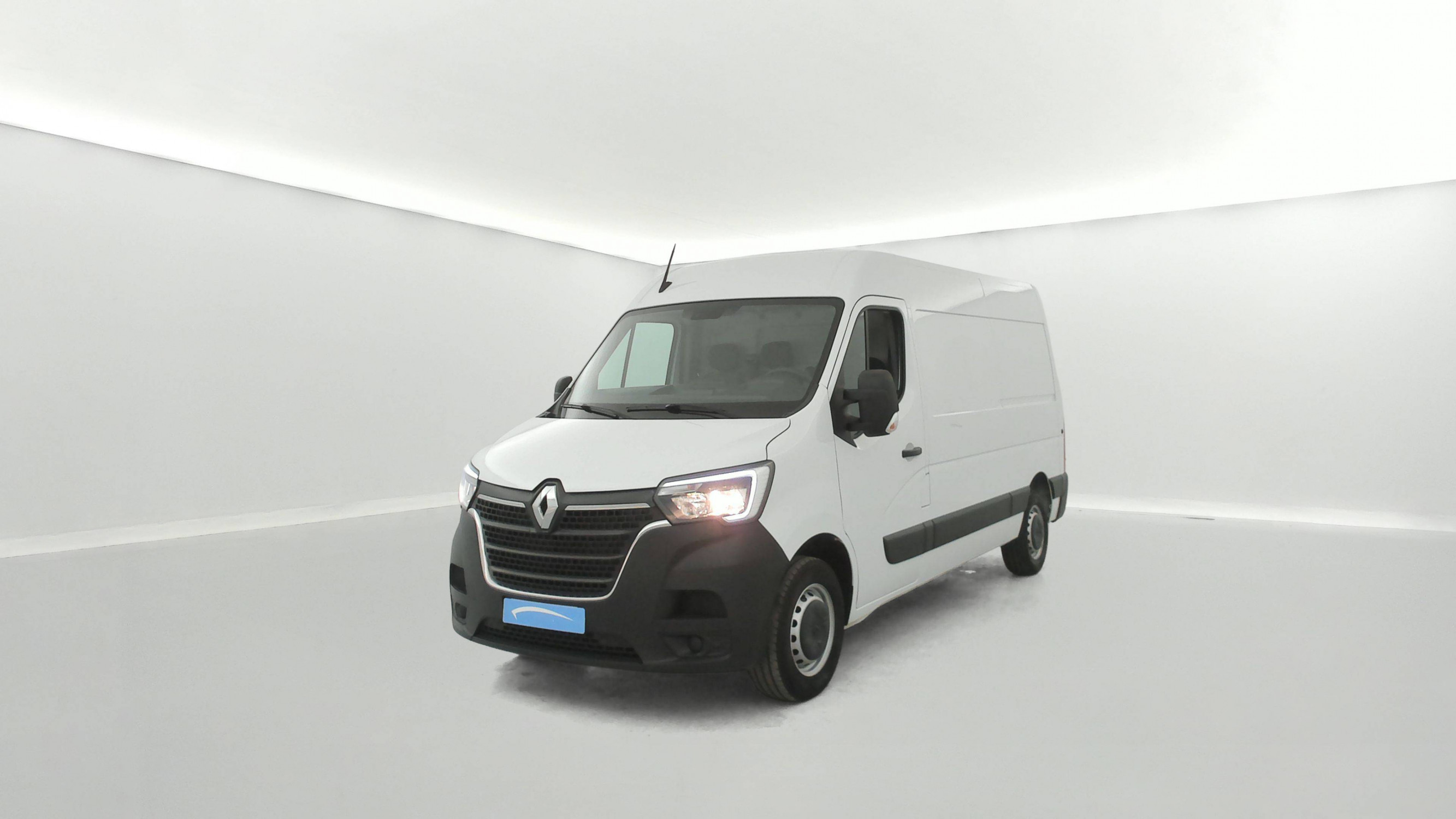Renault Master Fourgon MASTER FGN TRAC F3500 L2H2 BLUE DCI 135 occasion de 2024 en vente à Auray