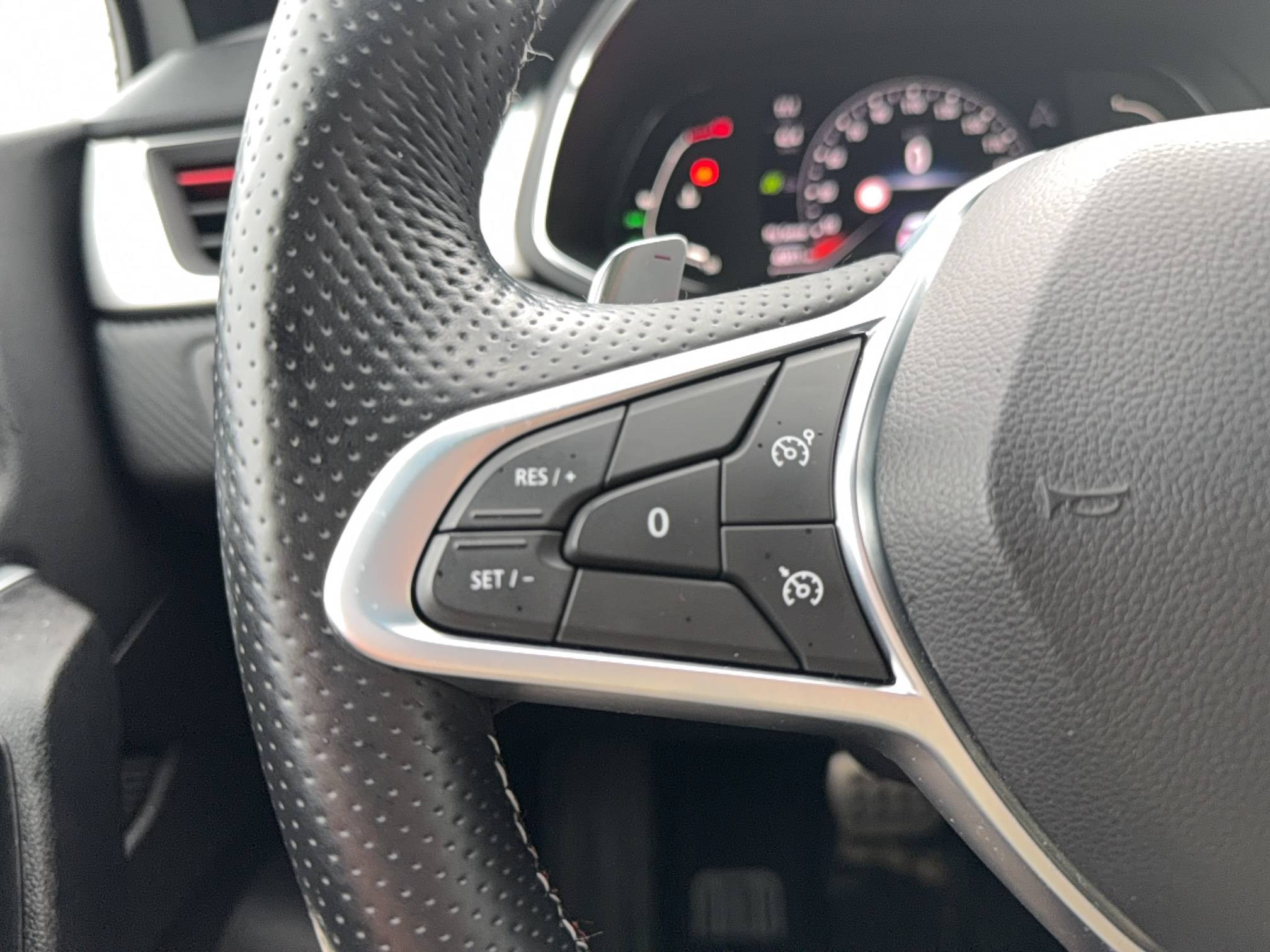 Vente en ligne Renault Captur  TCe 140 EDC - 21B au prix de 19 590 €