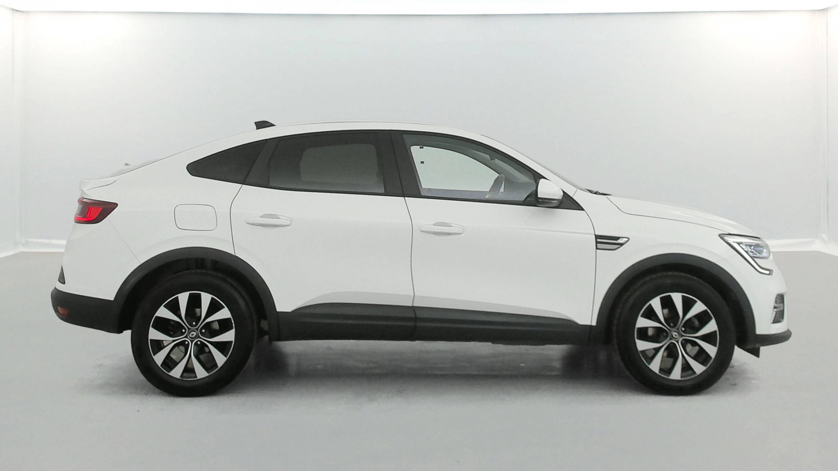 Vente en ligne Renault Arkana  mild hybrid 140 EDC FAP - 22 au prix de 16 990 €