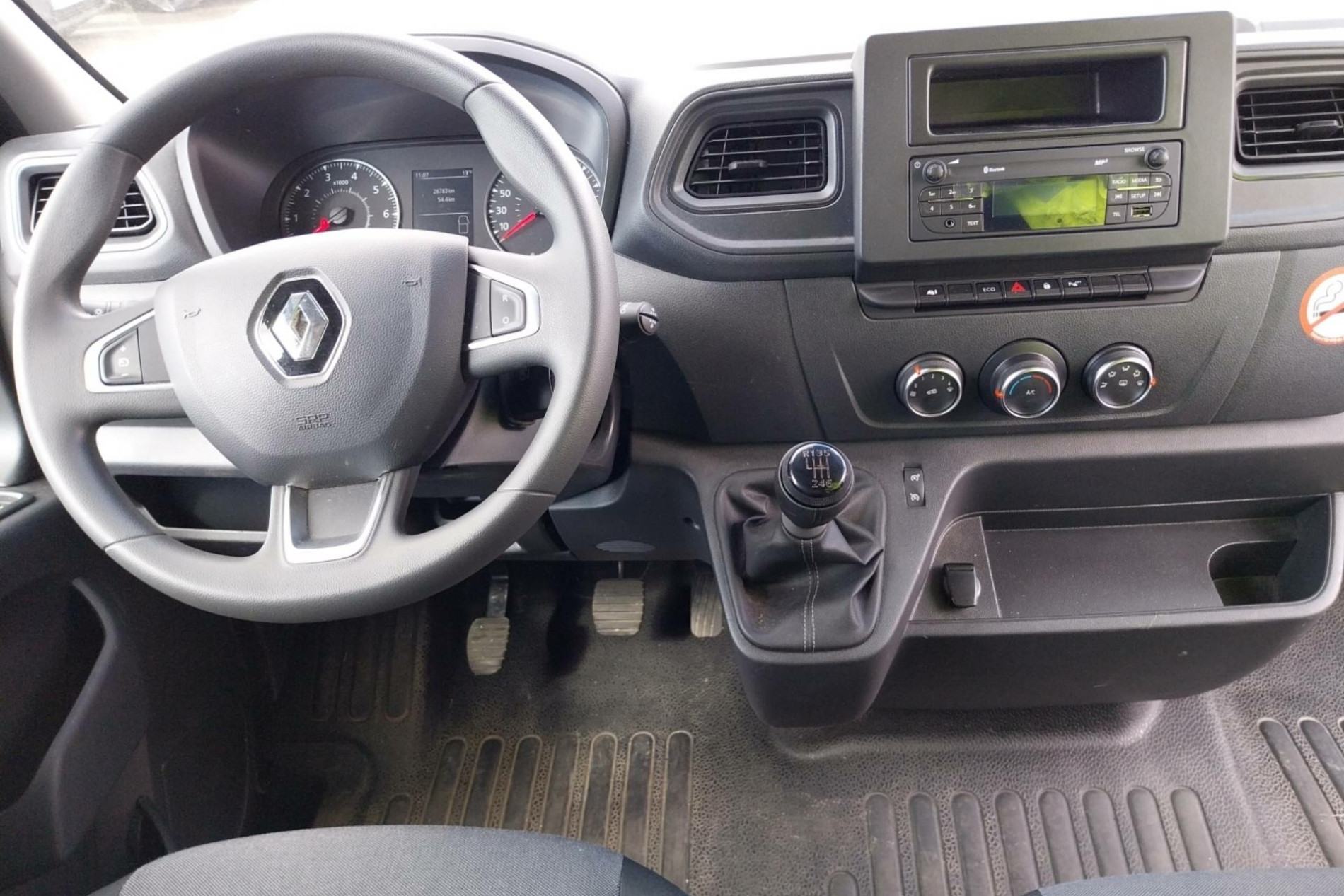 Vente en ligne Renault Master Fourgon MASTER FGN TRAC F3500 L2H2 BLUE DCI 135 au prix de 24 990 €