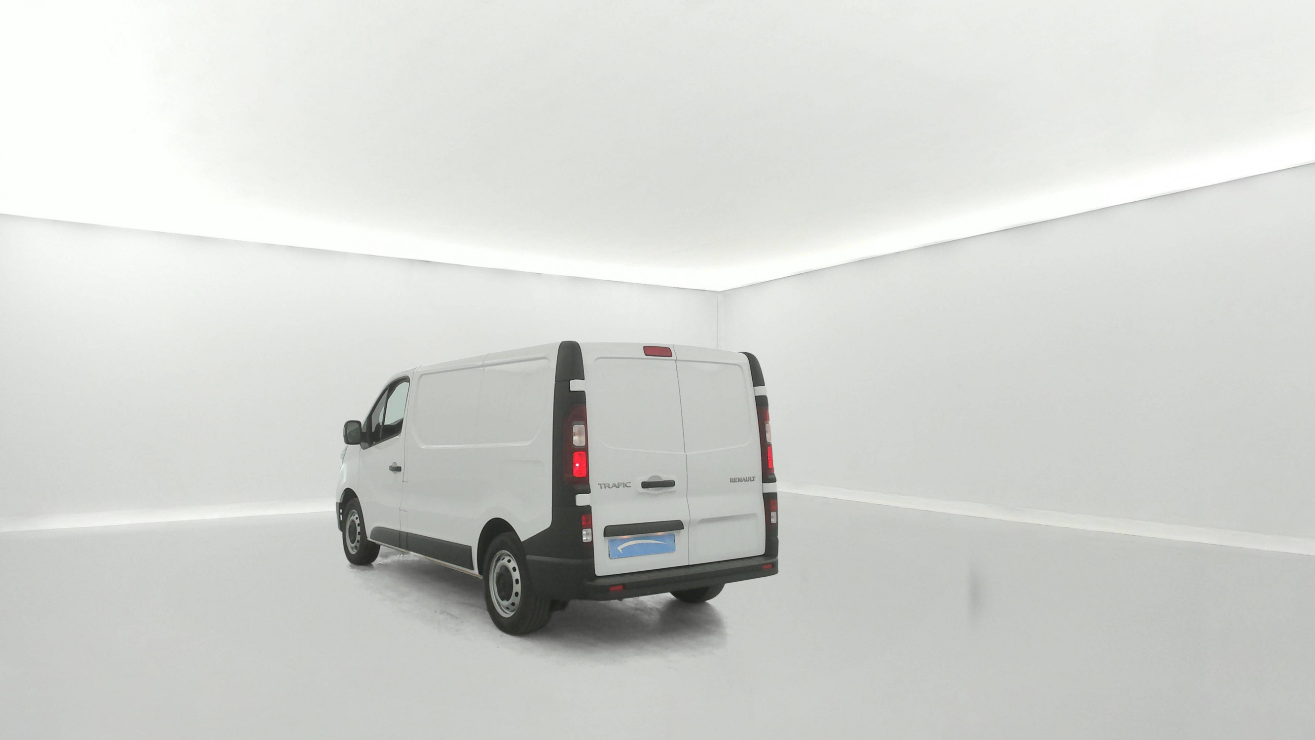 Vente en ligne Renault Trafic 3 Fourgon TRAFIC FG BLUE DCI 130 L1H1 3T GSR2 au prix de 25 390 €