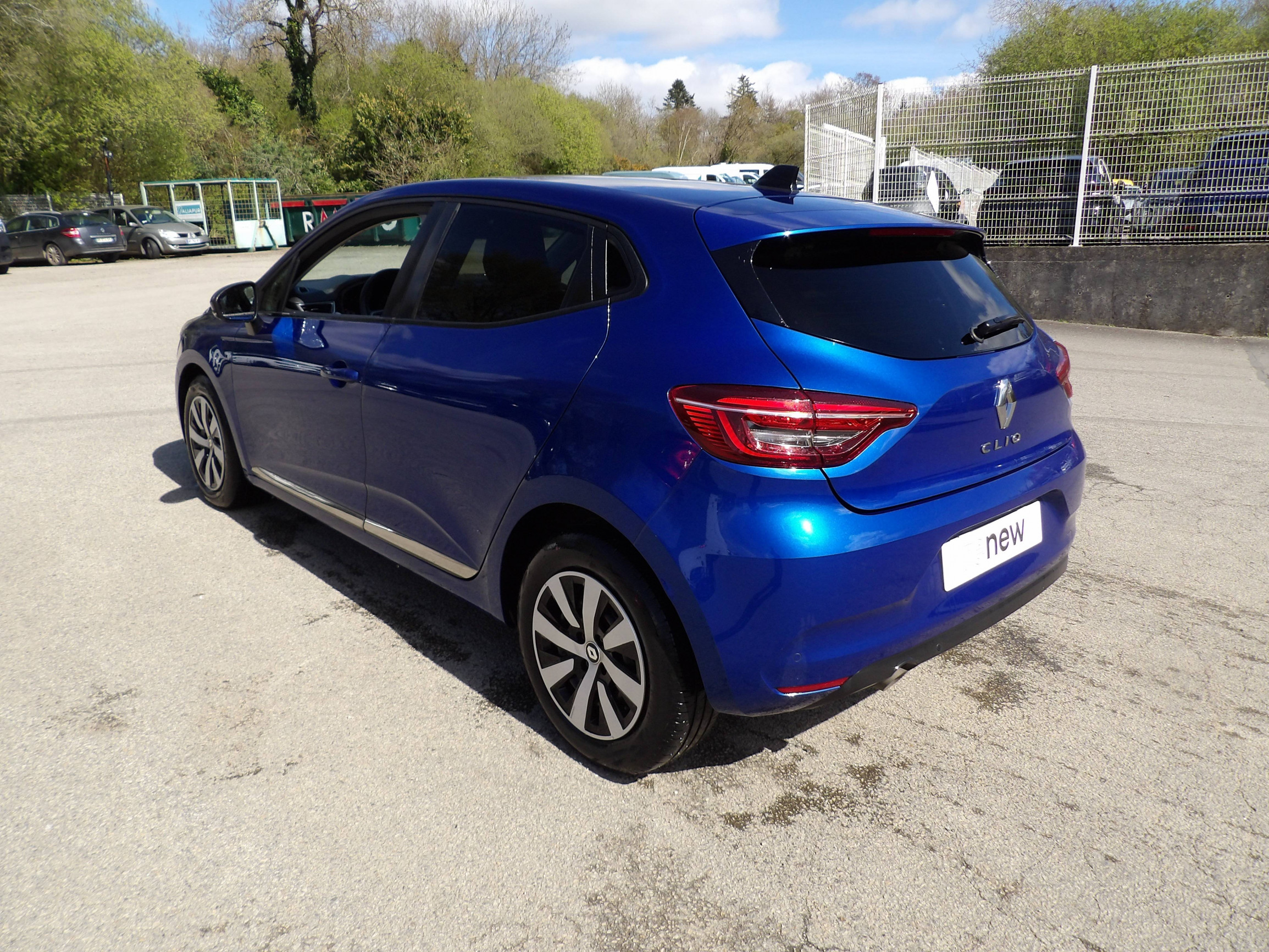 Vente en ligne Renault Clio 5 Clio TCe 90 au prix de 13 999 €