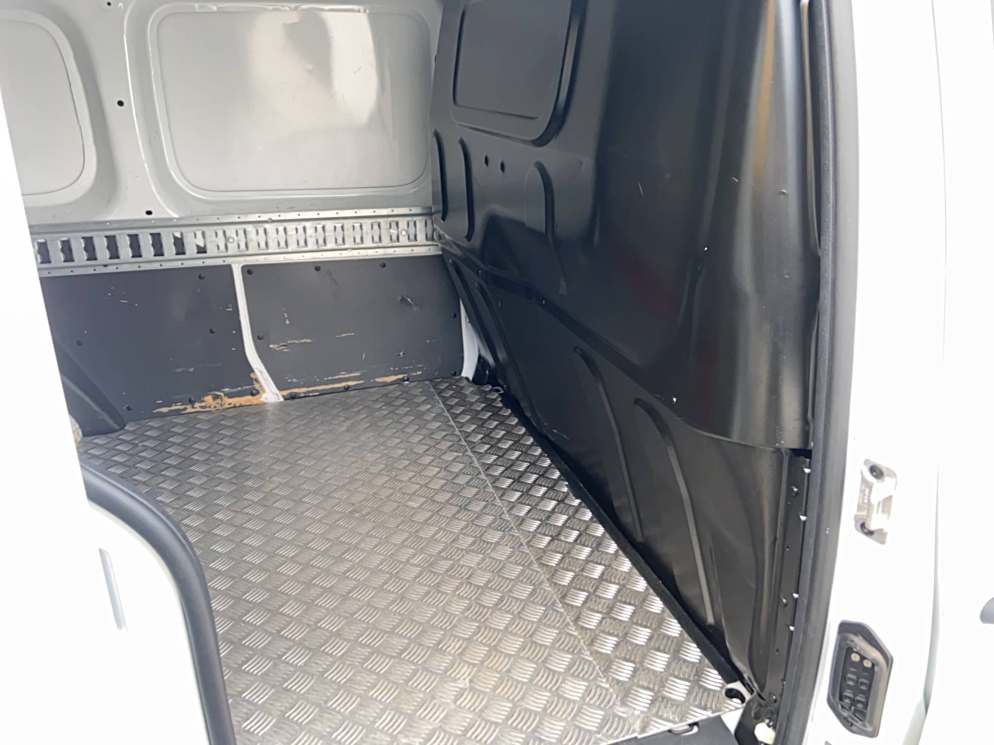 Vente en ligne Renault Kangoo Express  GRAND VOLUME BLUE DCI 115 au prix de 12 000 €