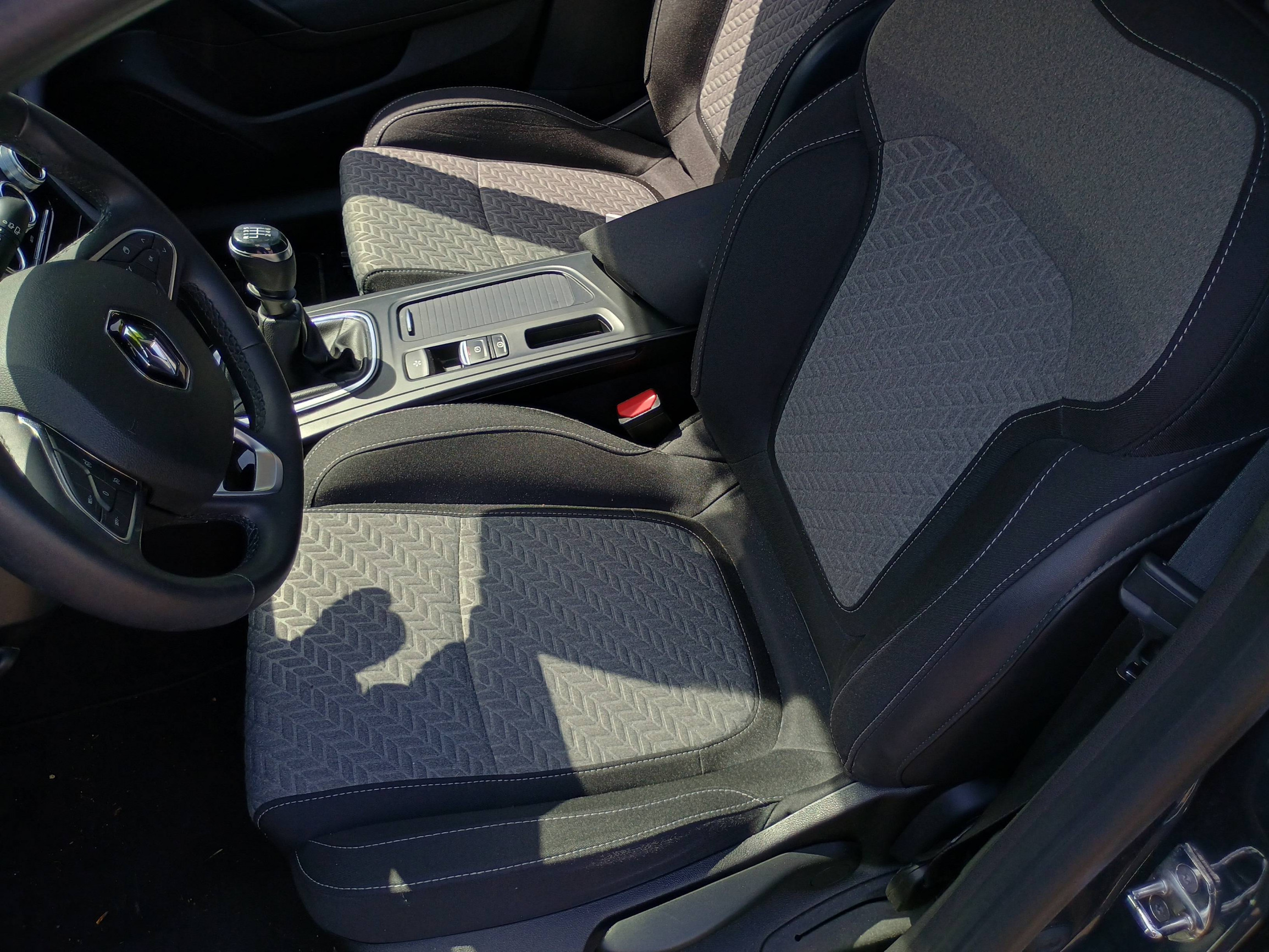 Vente en ligne Renault Megane 4 Mégane IV Berline Blue dCi 115 - 21N au prix de 16 990 €