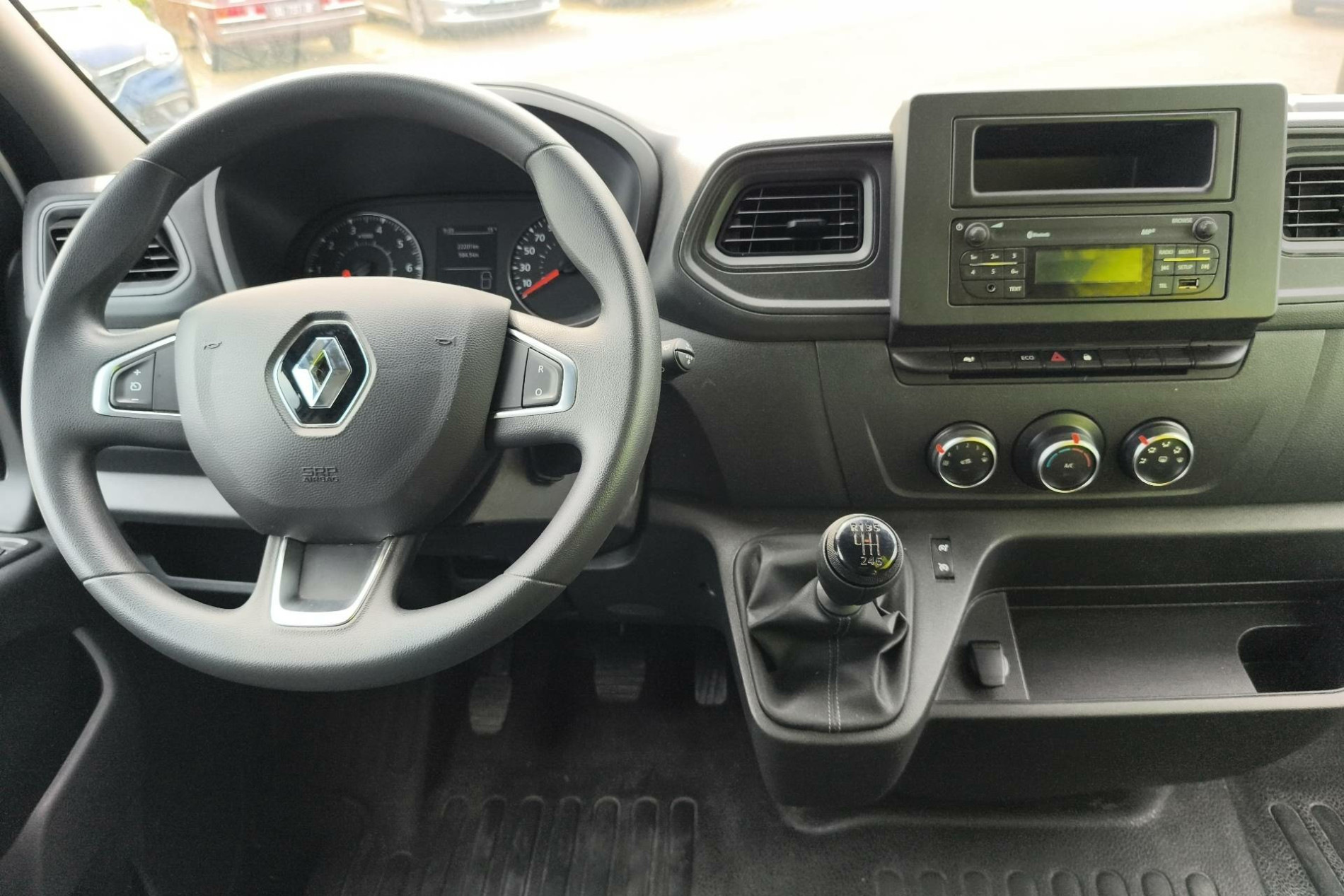 Vente en ligne Renault Master Fourgon MASTER FGN TRAC F3500 L3H3 BLUE DCI 135 au prix de 29 790 €