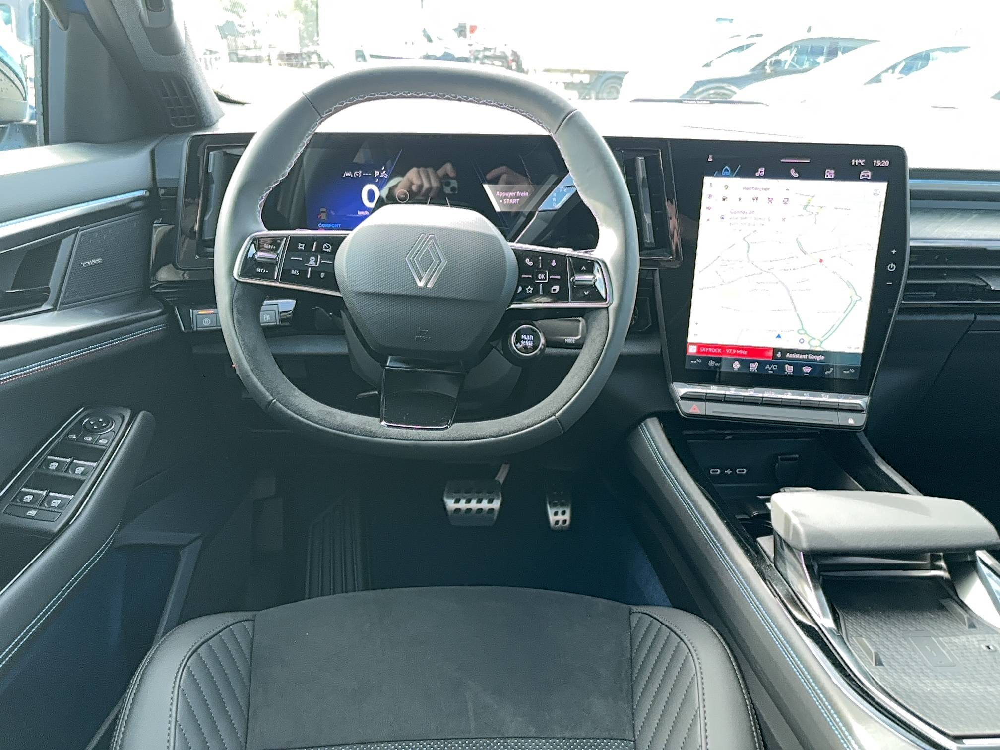 Vente en ligne Renault Rafale  hyper hybrid E-Tech 300 ch 4x4 au prix de 59 900 €