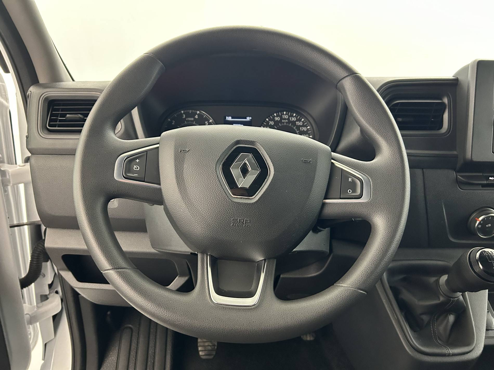 Vente en ligne Renault Master Fourgon MASTER FGN TRAC F3500 L2H2 BLUE DCI 135 au prix de 25 490 €