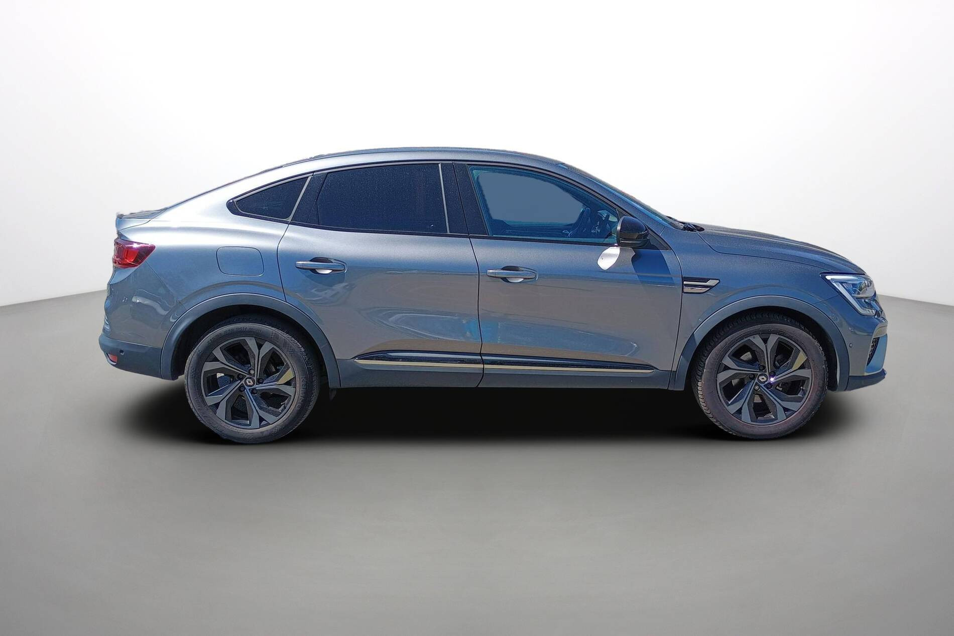 Vente en ligne Renault Arkana  E-Tech hybride 145 - 22 au prix de 22 990 €