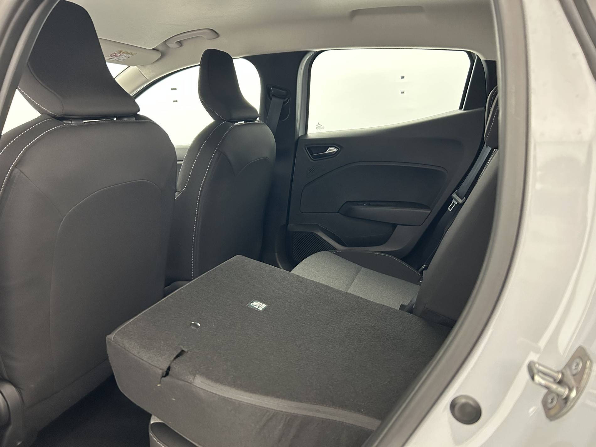 Vente en ligne Renault Clio 5 Clio TCe 90 ch GSR2 au prix de 15 790 €