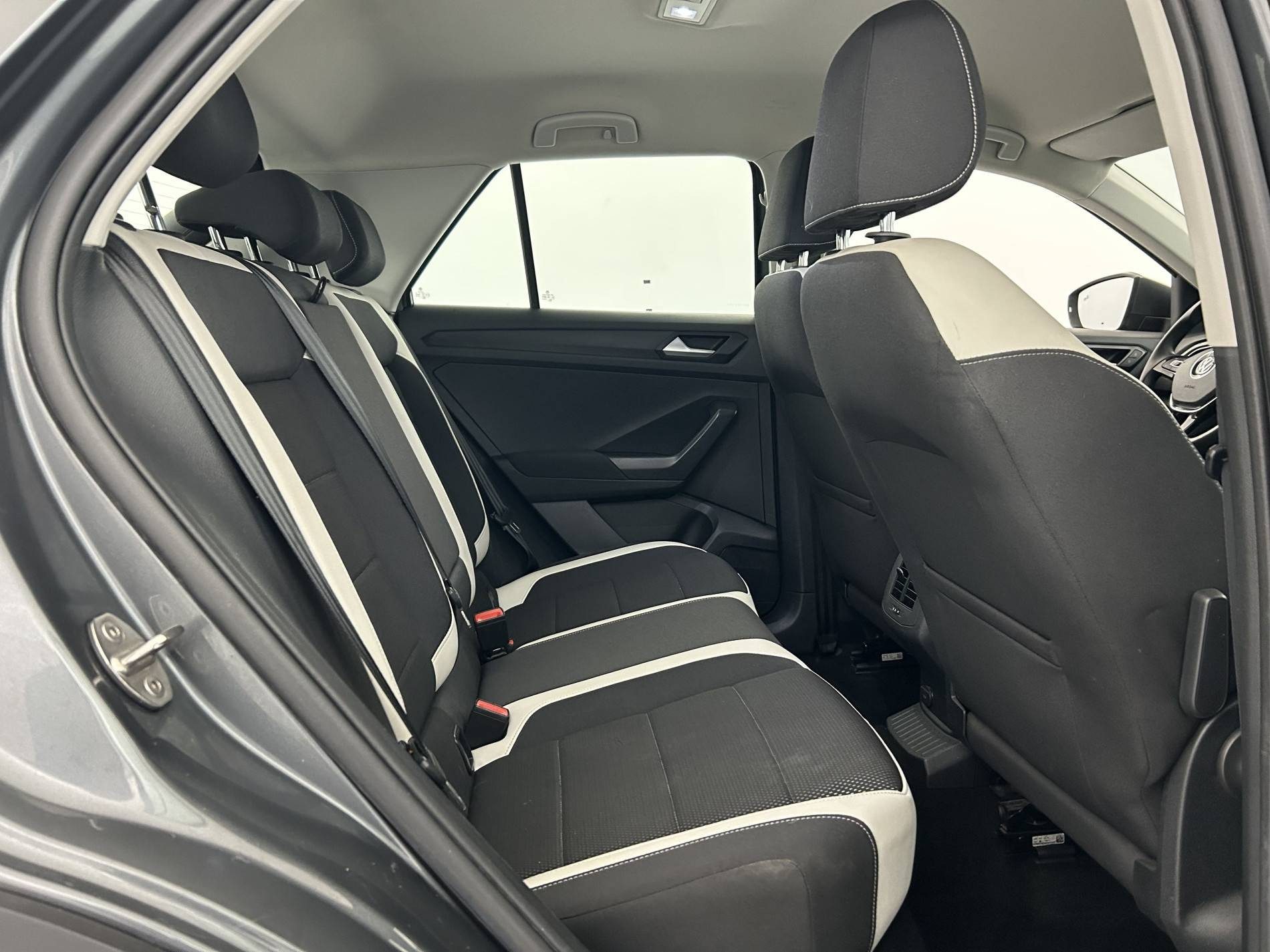 Vente en ligne Volkswagen T-Roc  1.5 TSI 150 EVO Start/Stop BVM6 au prix de 15 990 €
