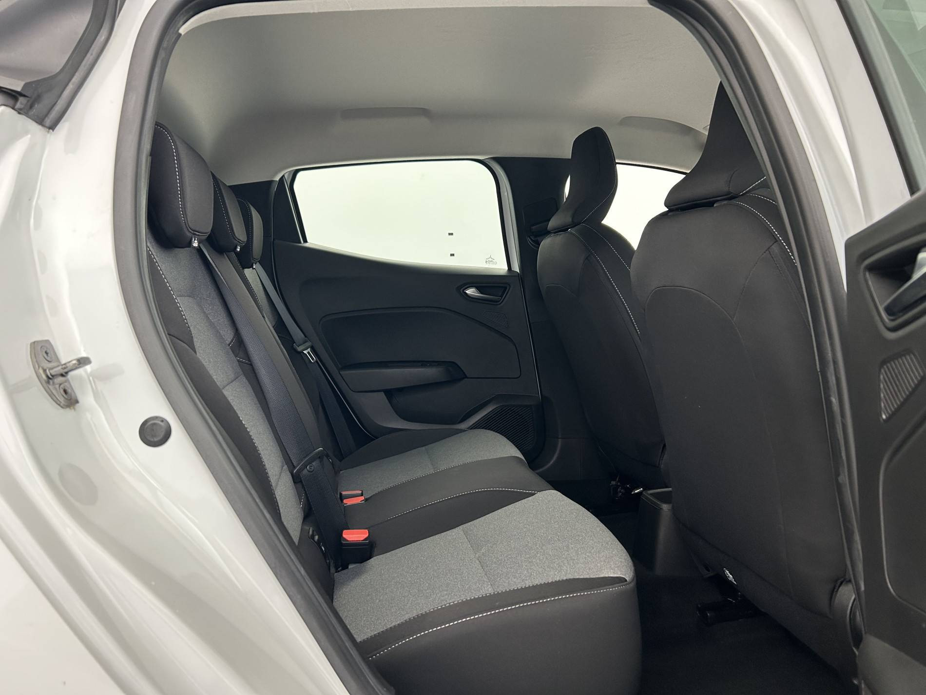 Vente en ligne Renault Clio 5 Clio TCe 90 au prix de 14 290 €