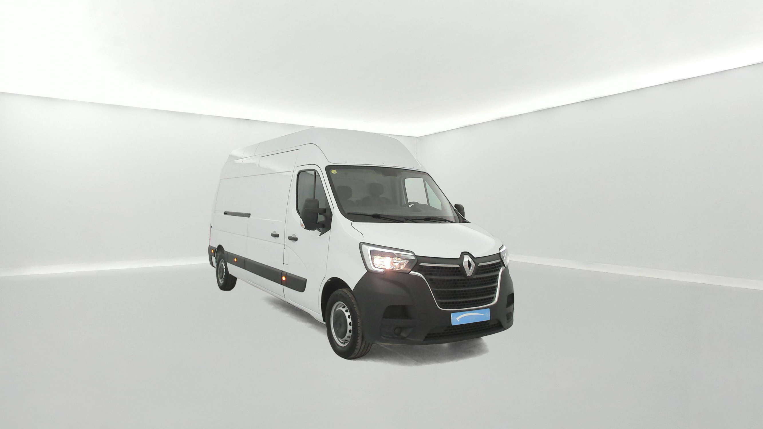 Vente en ligne Renault Master Fourgon MASTER FGN TRAC F3500 L3H3 BLUE DCI 135 au prix de 28 990 €