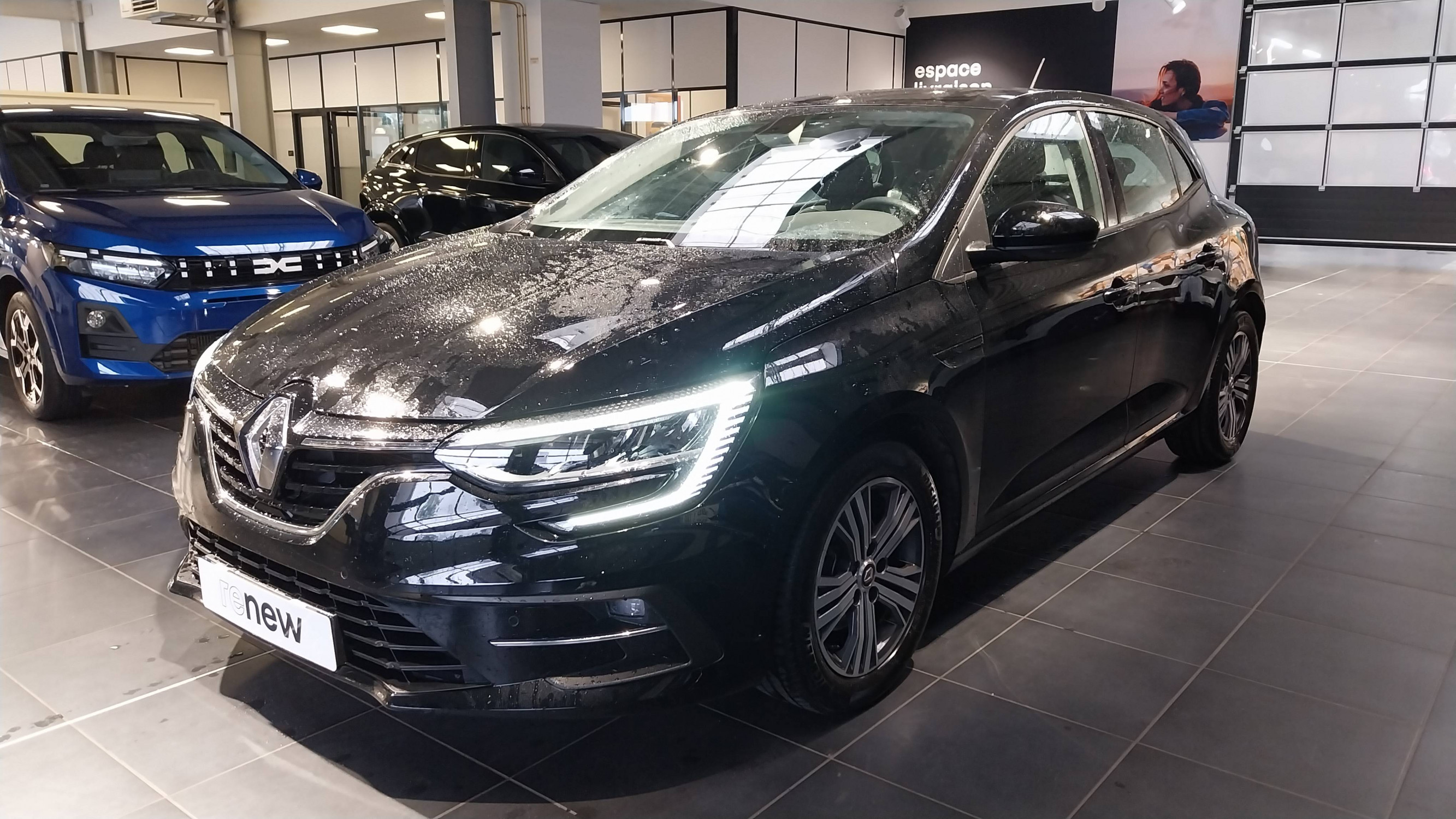 Renault Megane 4  Blue dCi 115 occasion de 2022 en vente à Quimper