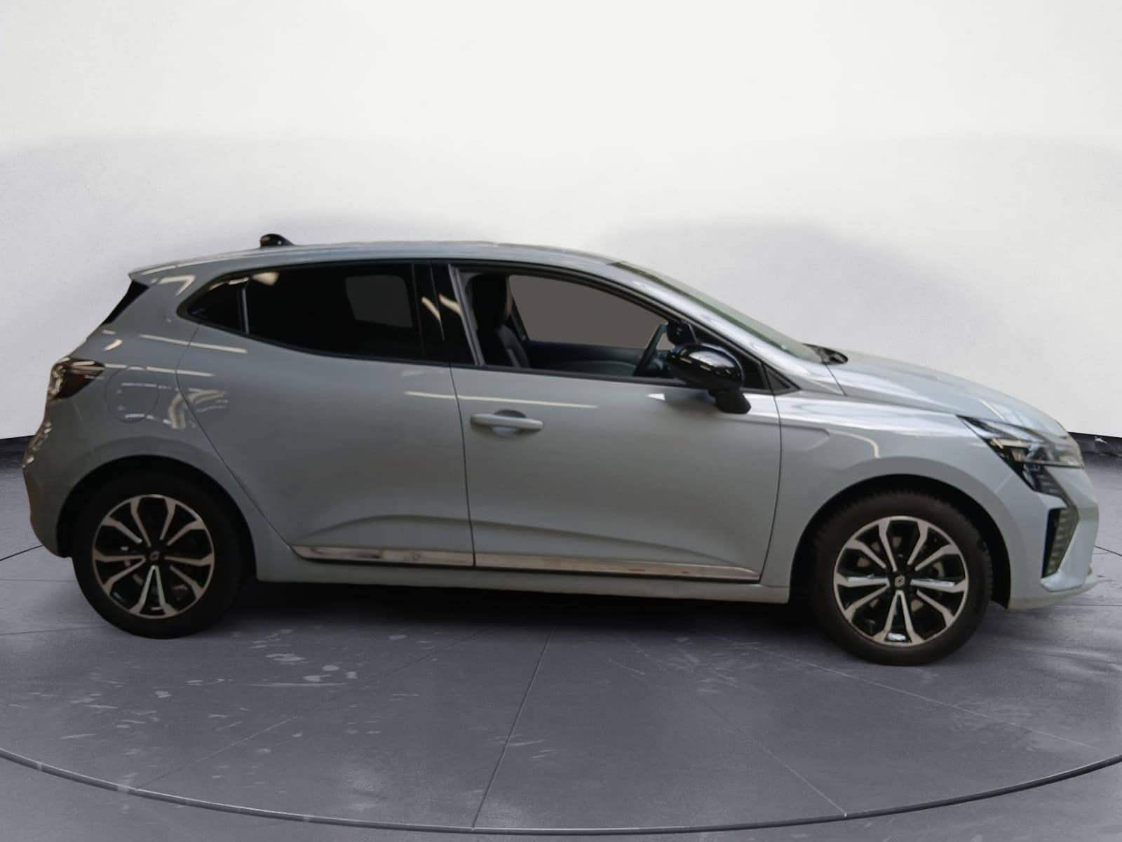Vente en ligne Renault Clio 5 Clio E-Tech full hybrid 145 ch GSR2 au prix de 20 390 €