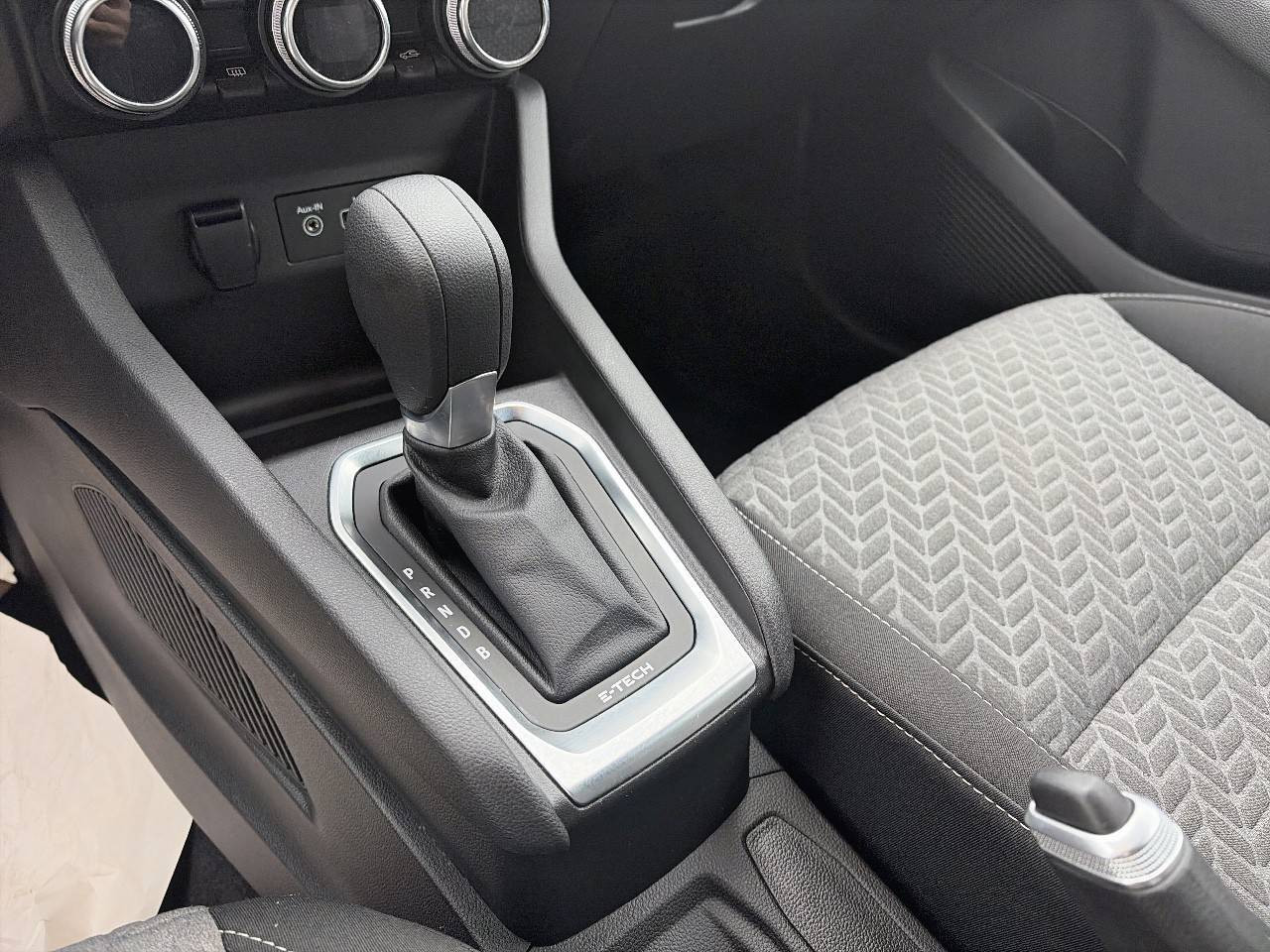 Vente en ligne Renault Clio 5 Clio E-Tech 140 - 21N au prix de 15 490 €