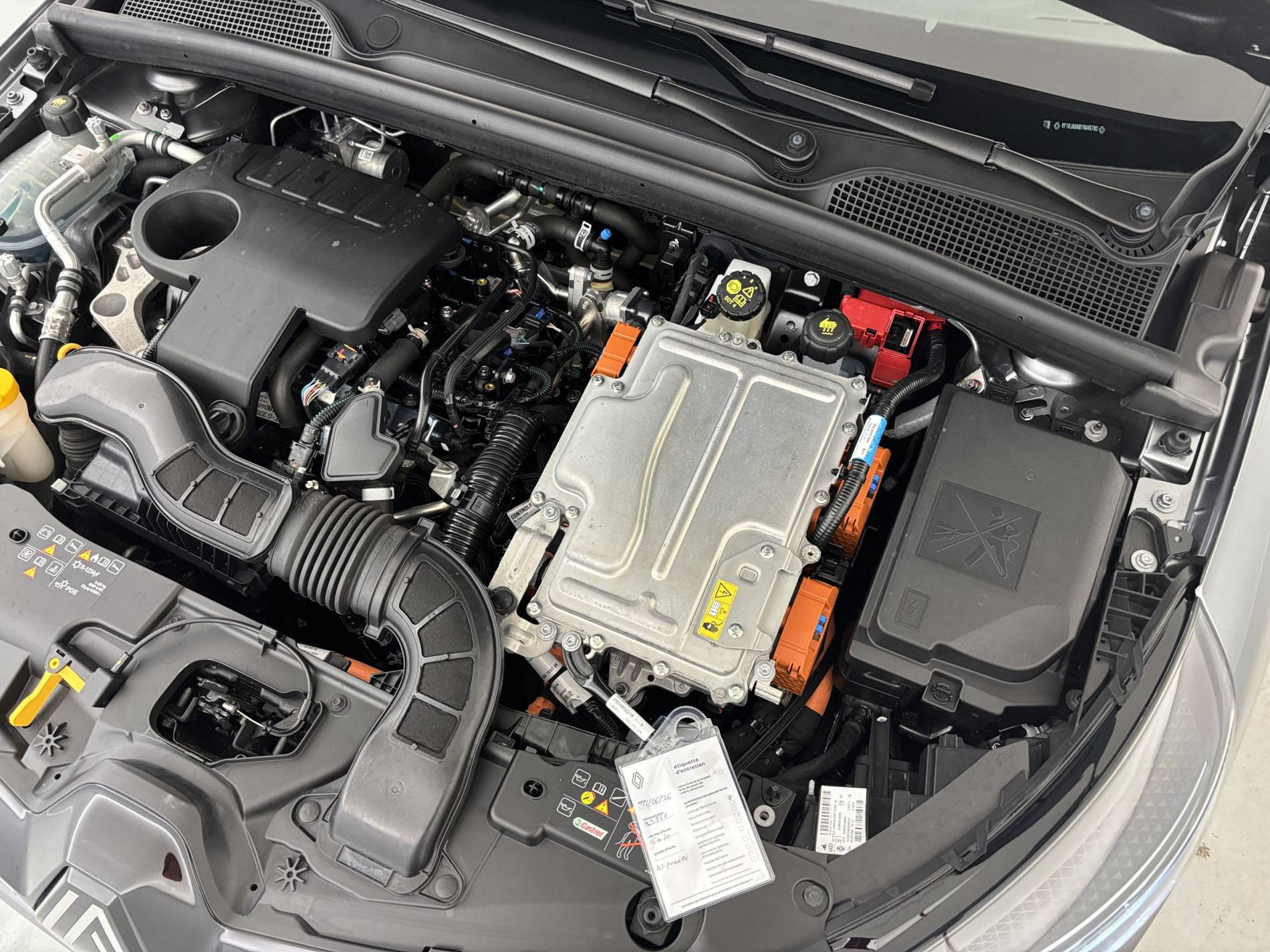 Vente en ligne Renault Clio 5 Clio E-Tech full hybrid 145 ch GSR2 au prix de 18 490 €