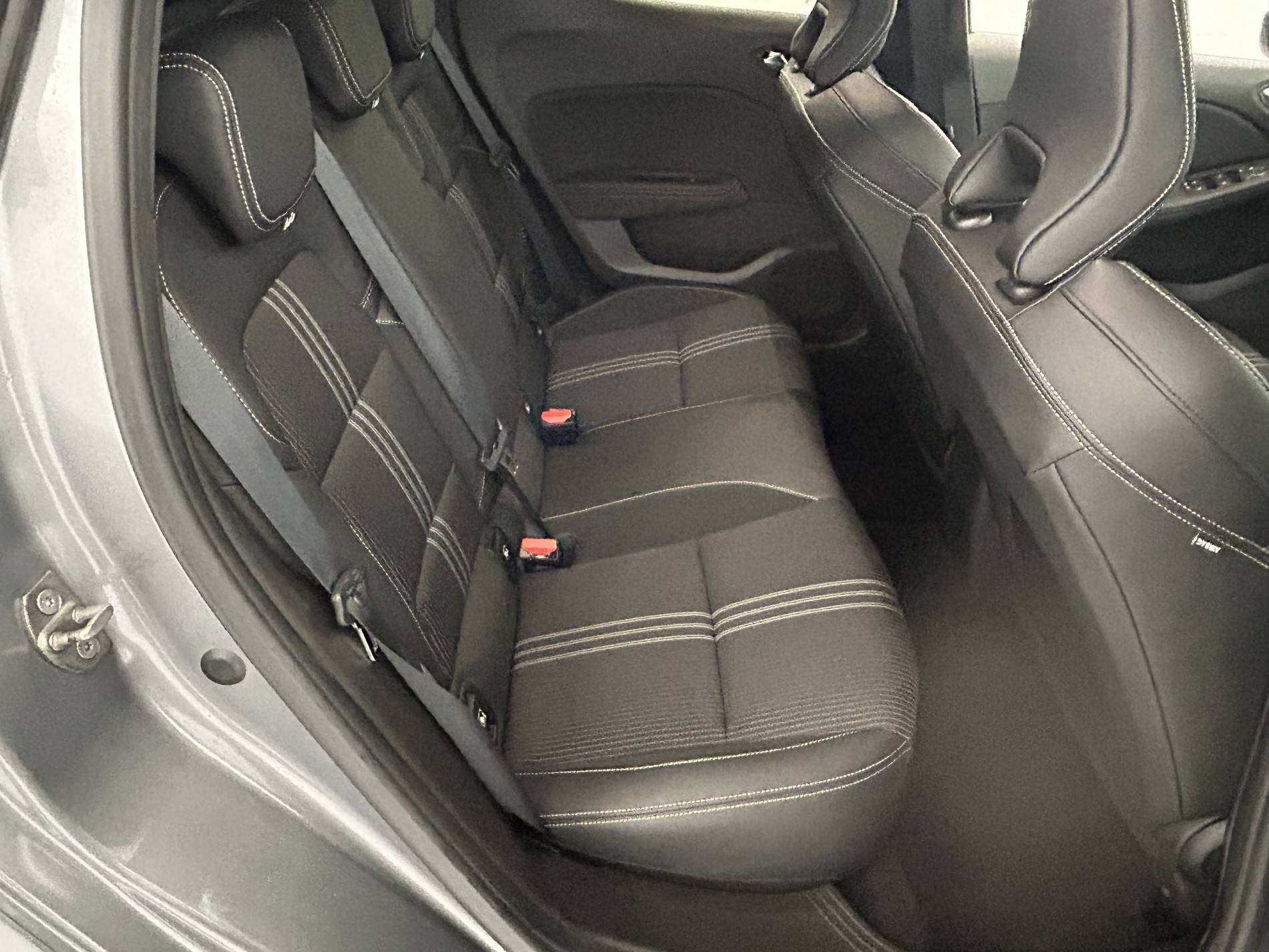 Vente en ligne Renault Clio 5 Clio E-Tech full hybrid 145 au prix de 18 990 €