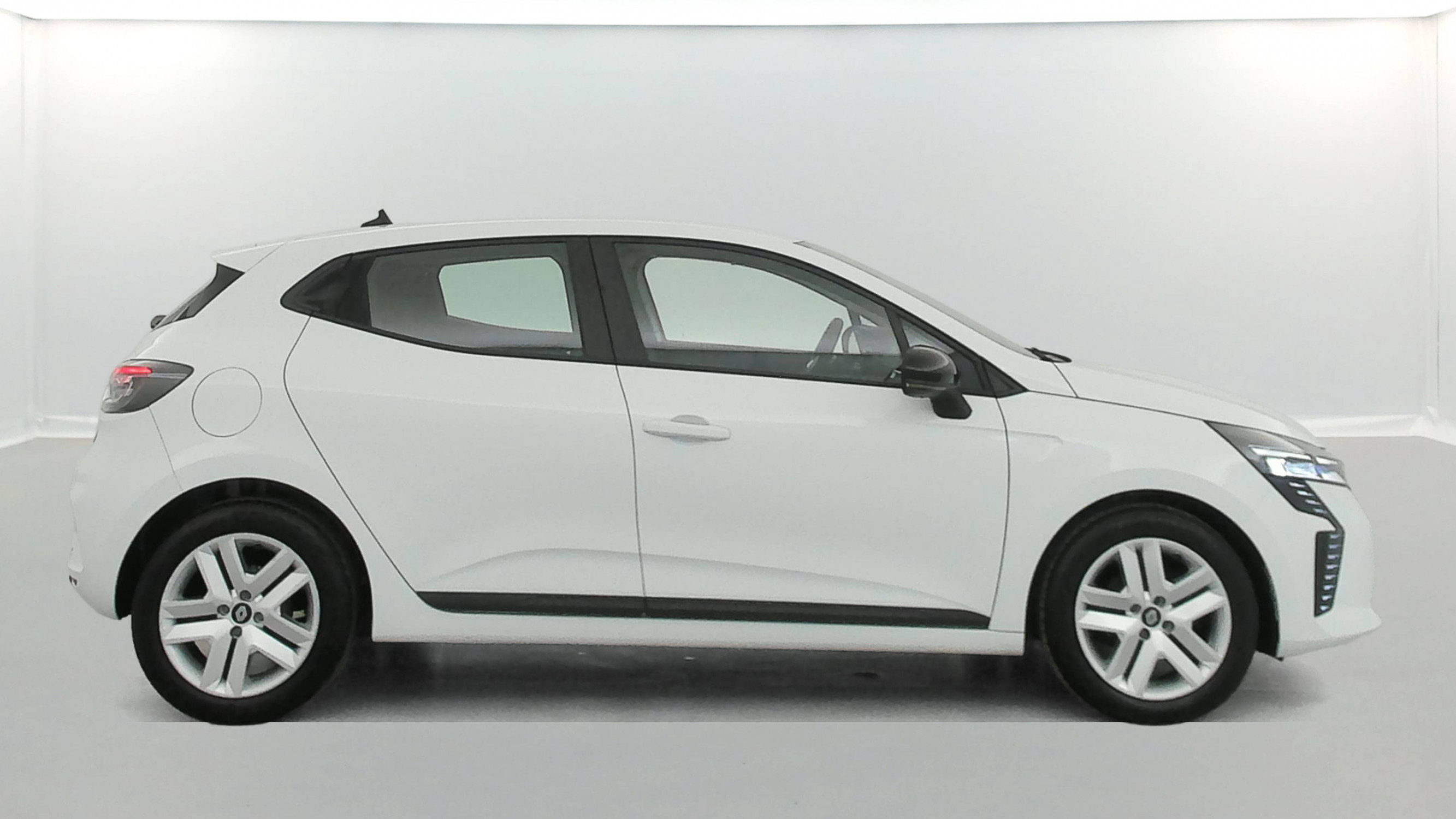 Vente en ligne Renault Clio 5 Clio TCe 90 au prix de 15 290 €